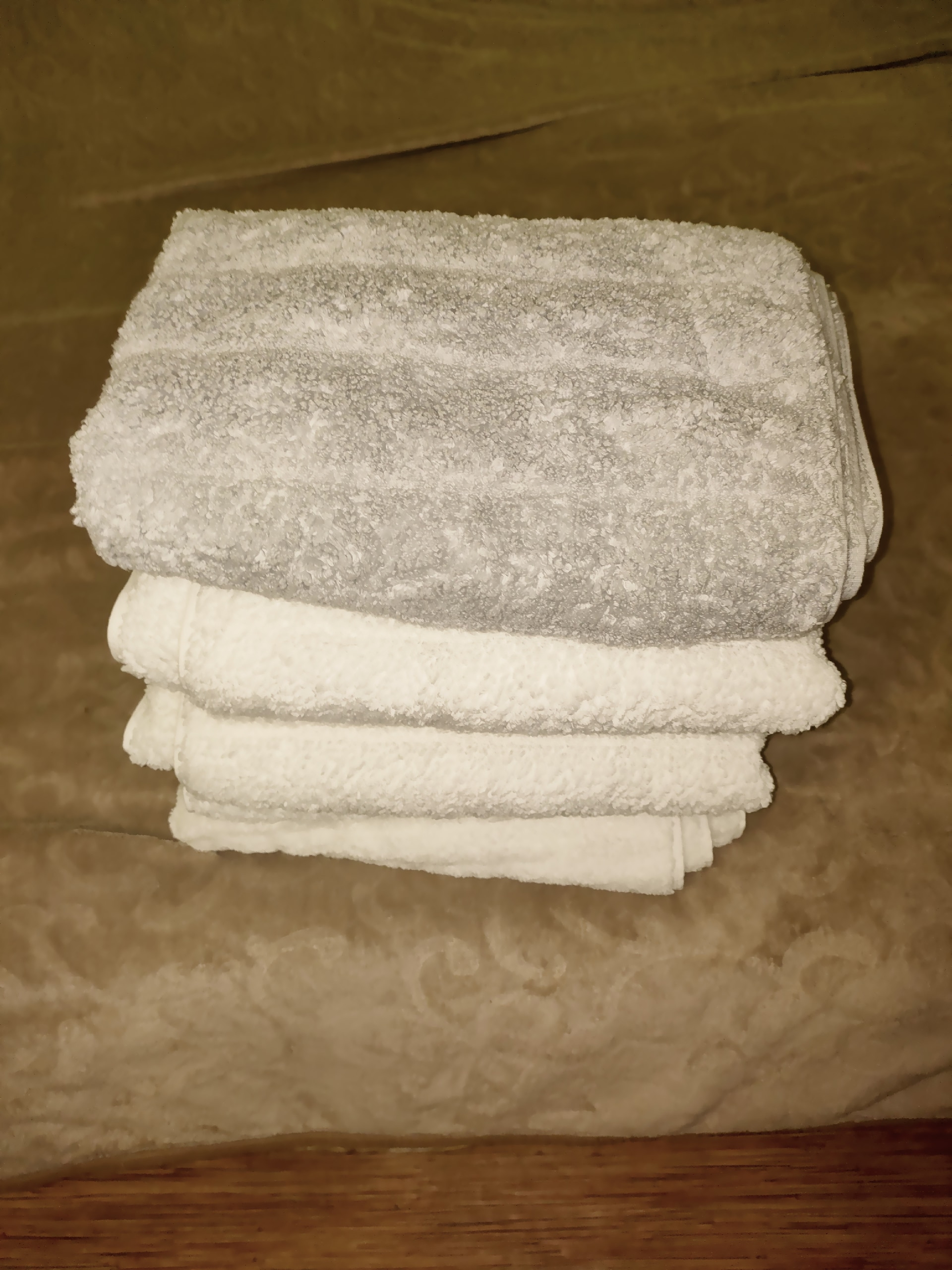 Махровые полотенца 60х140 с петельками