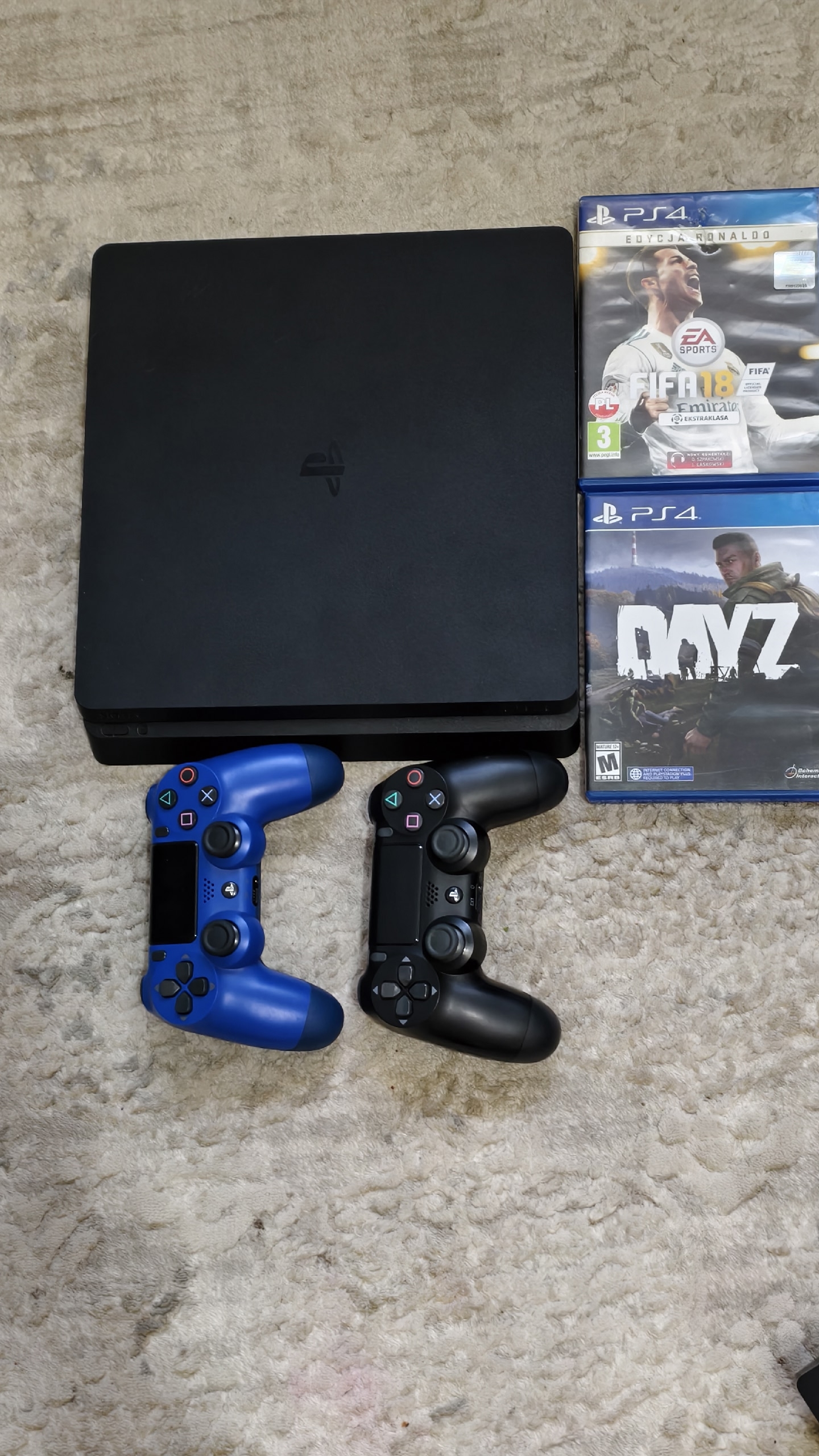 Продается PlayStation 4 Slim Продается