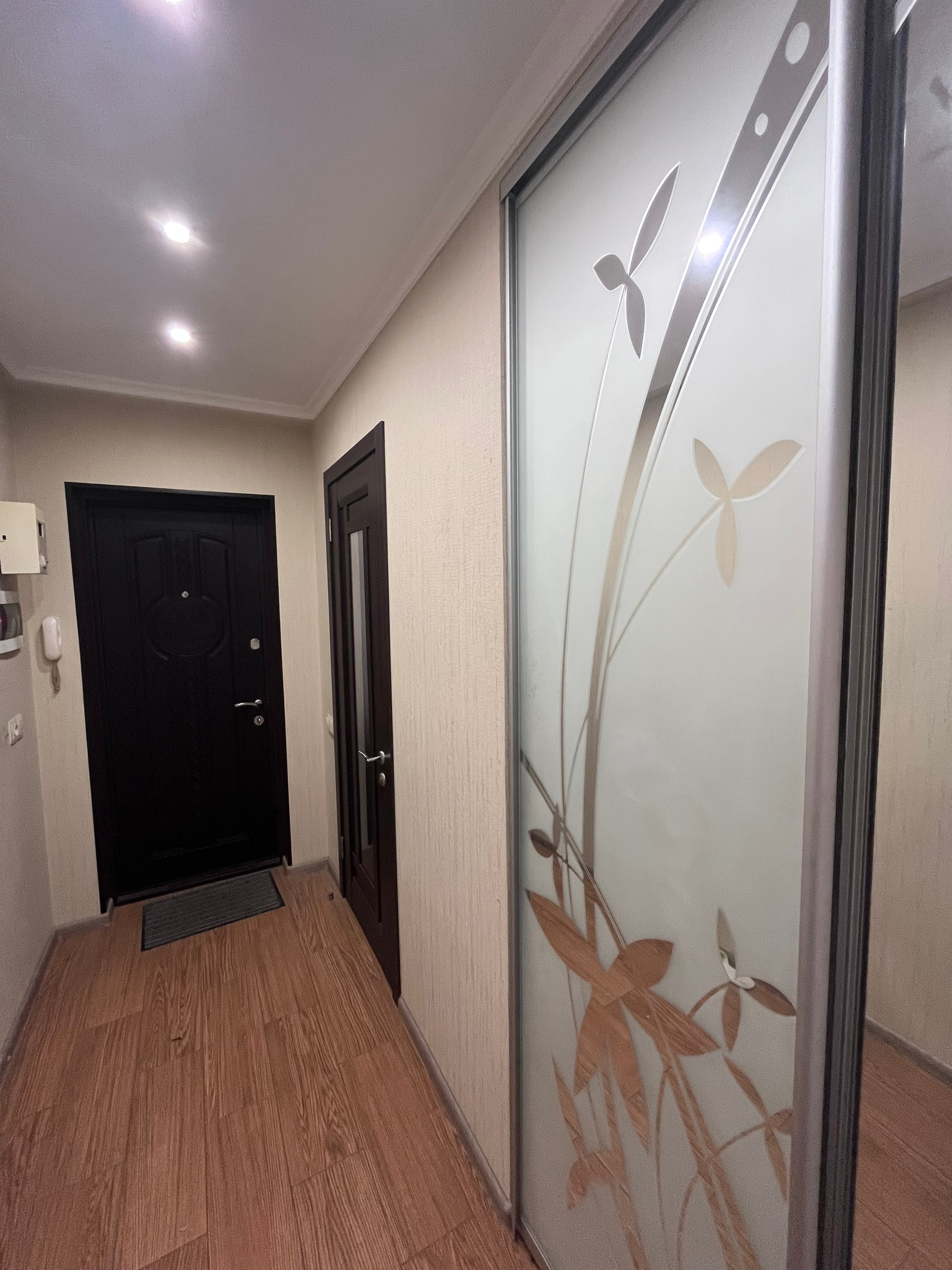 Продажа 2-комнатной квартиры в Калининском (2)