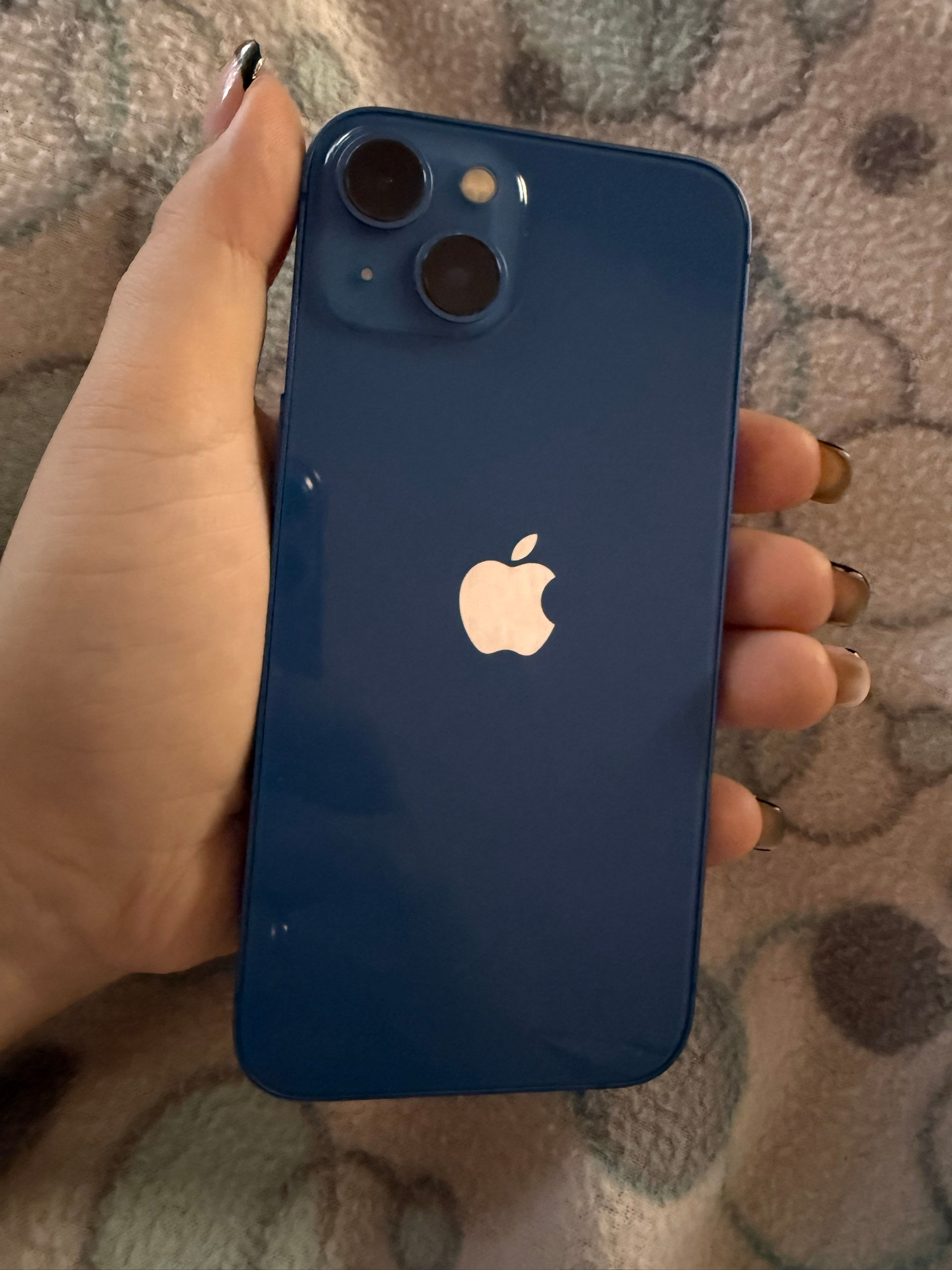 Продаётся iPhone 13, 128 ГБ