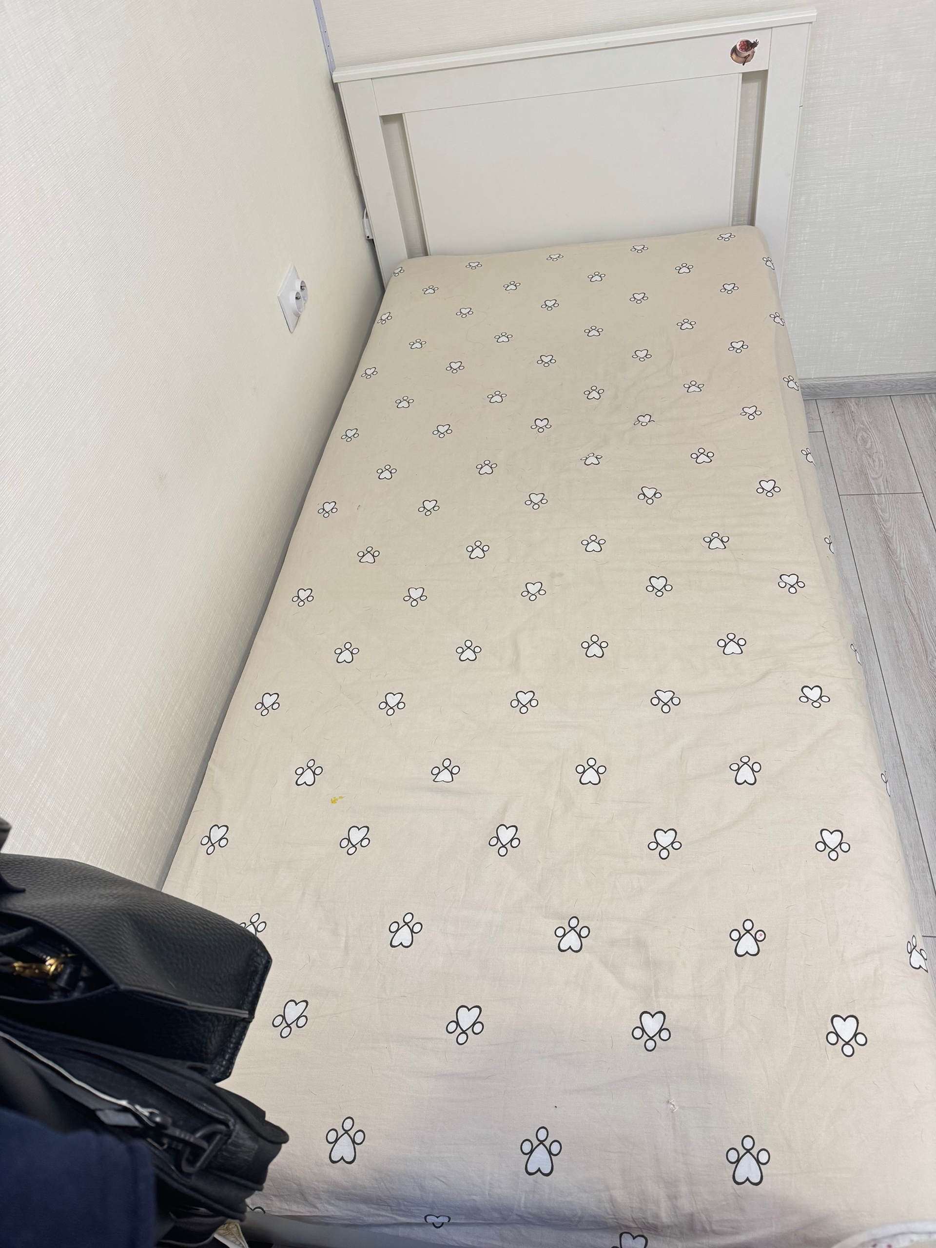 Продам односпальную кровать IKEA Продаю (2)