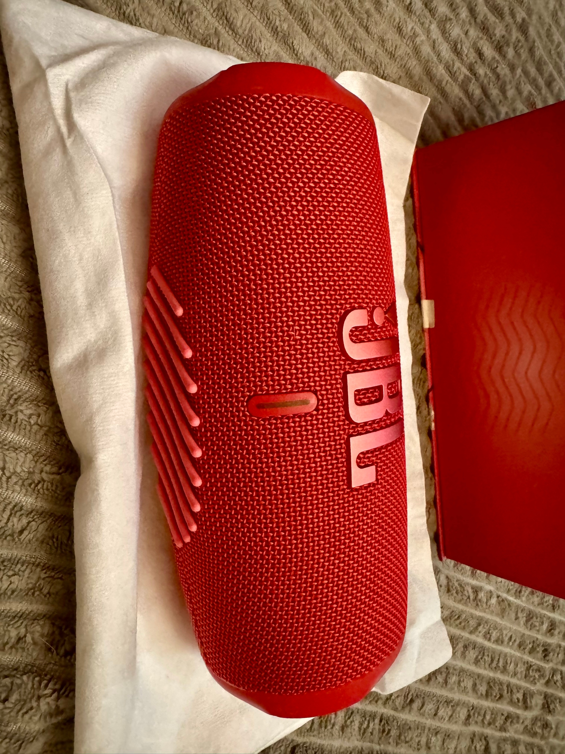 Портативная JBL Charge 5, отличное (1)
