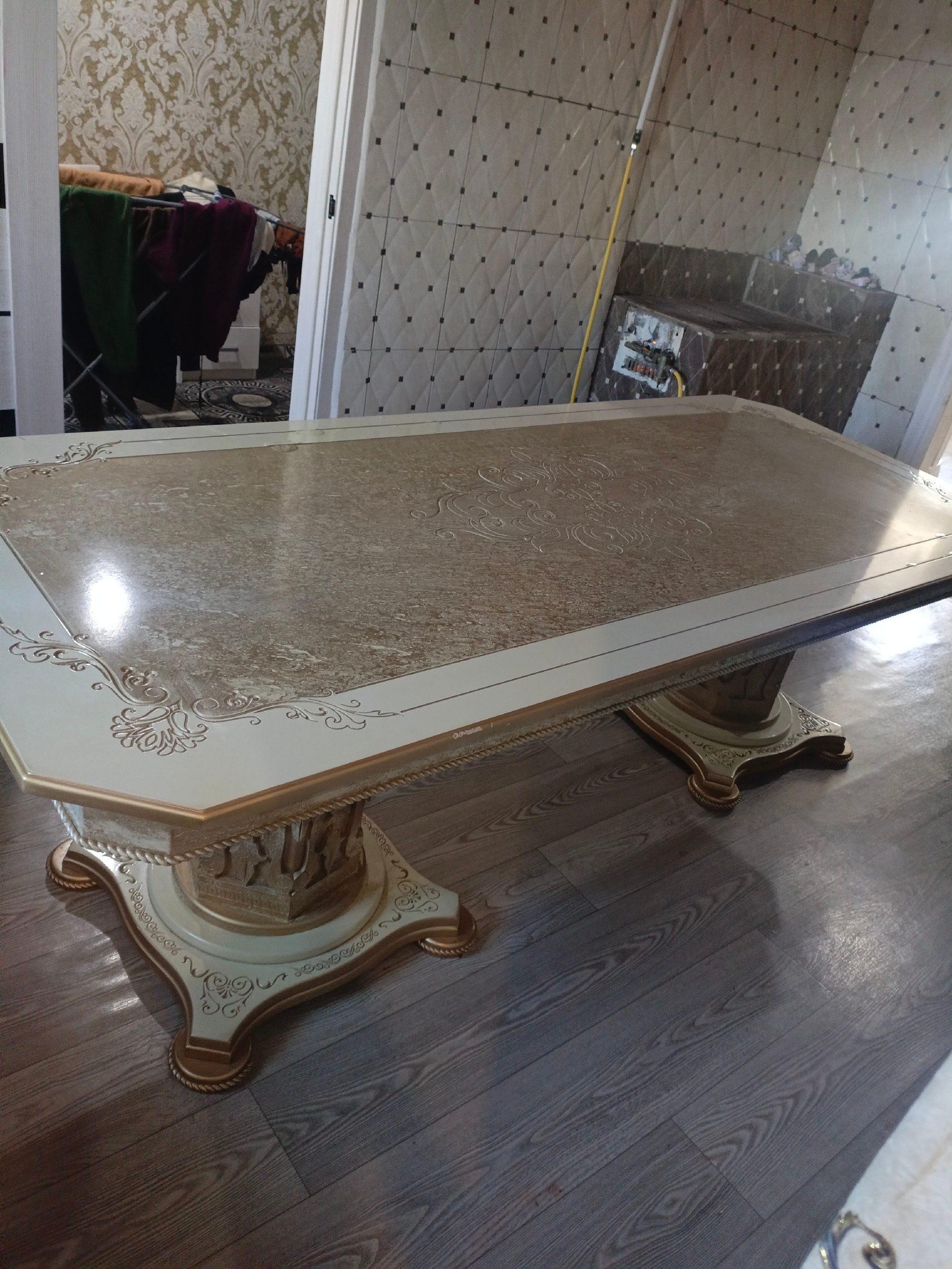 Продам стол, почти новый Предлагается (1)