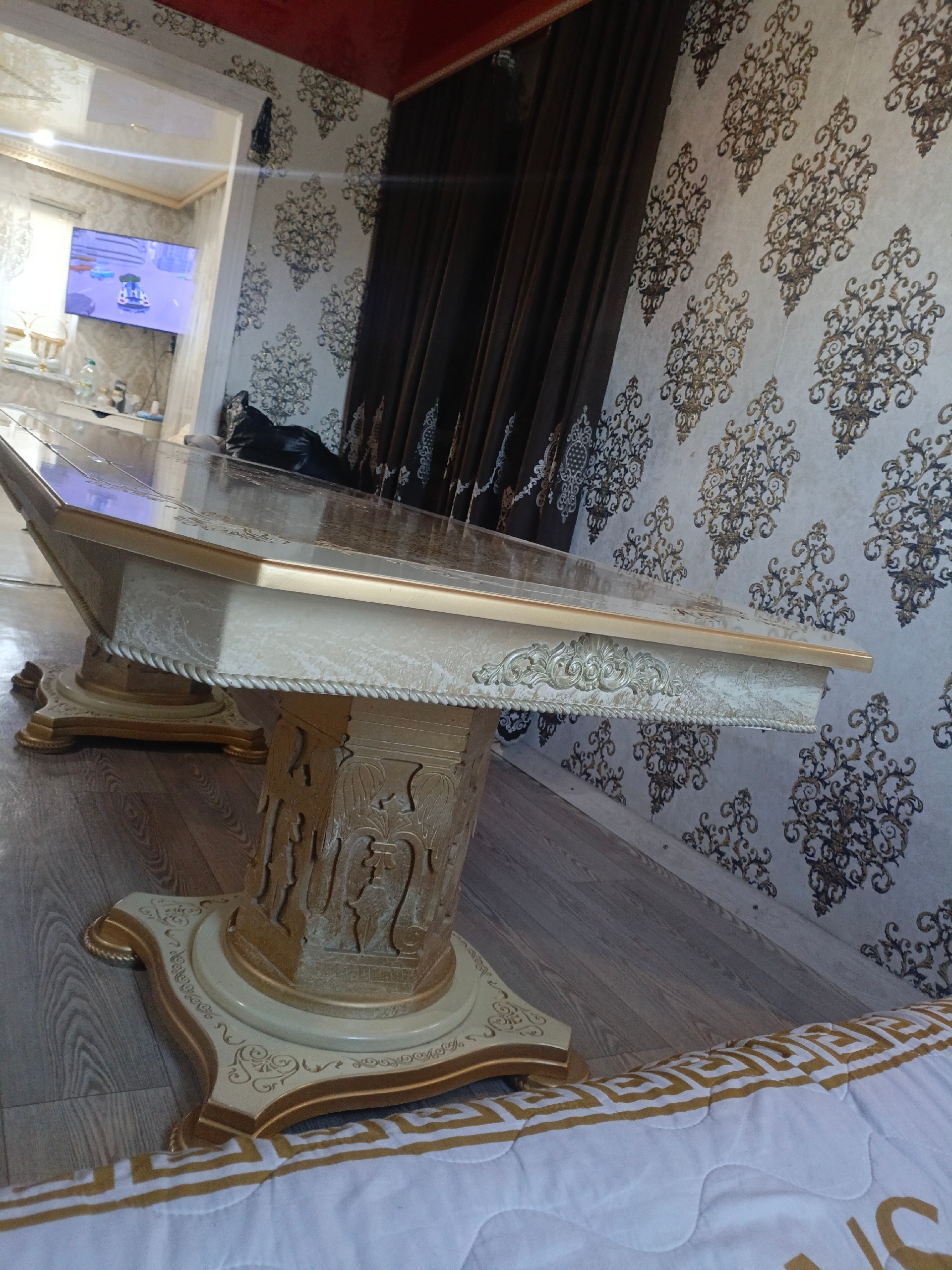 Продам стол, почти новый Предлагается (3)