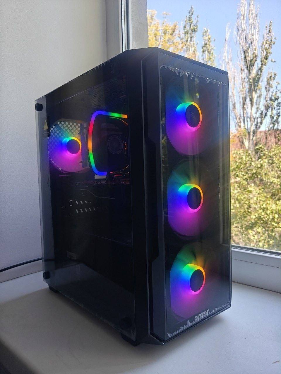Продам мощный игровой компьютер Предлагаю