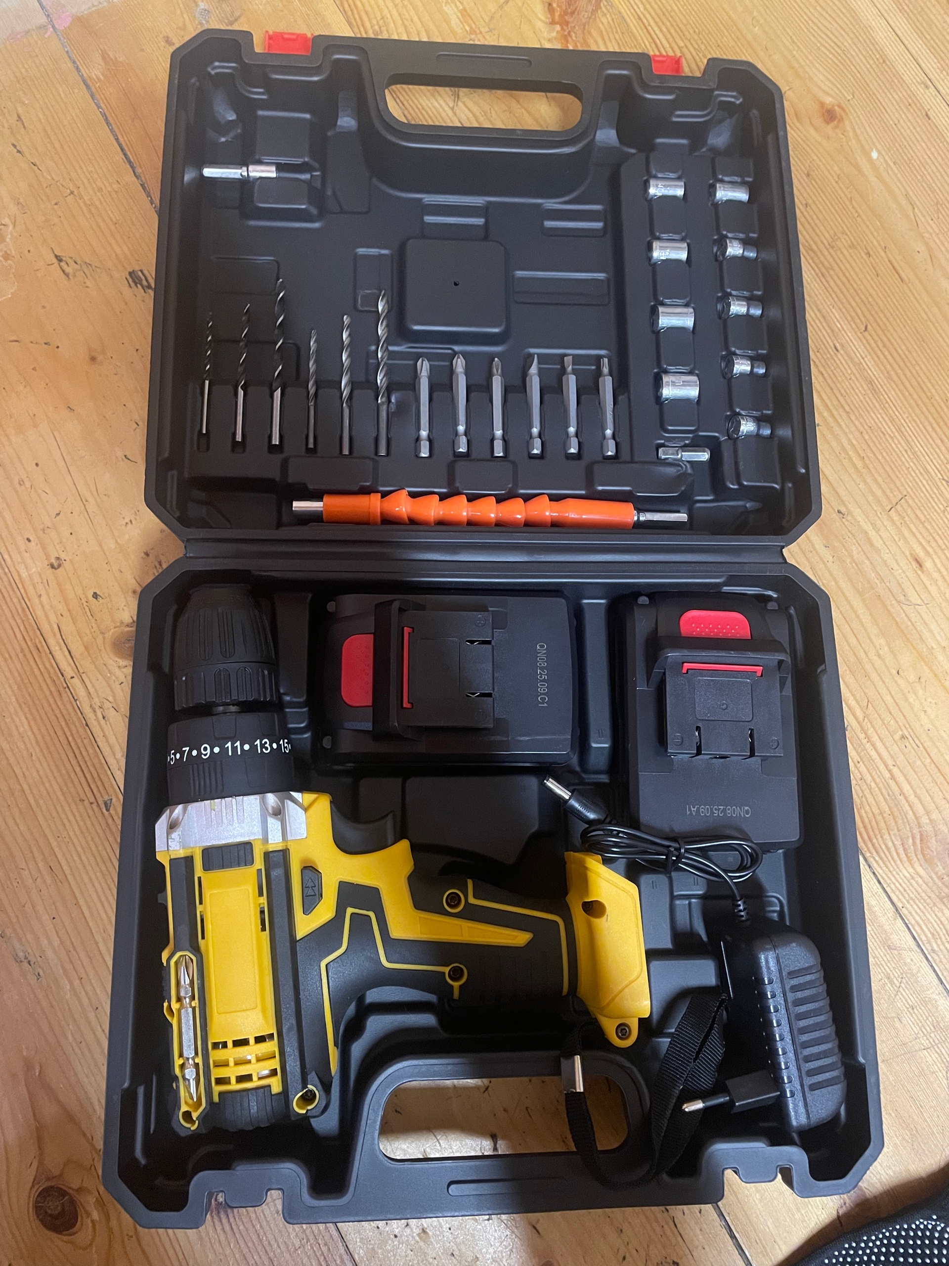 Новые качественные шуруповерты и болгарки (3)