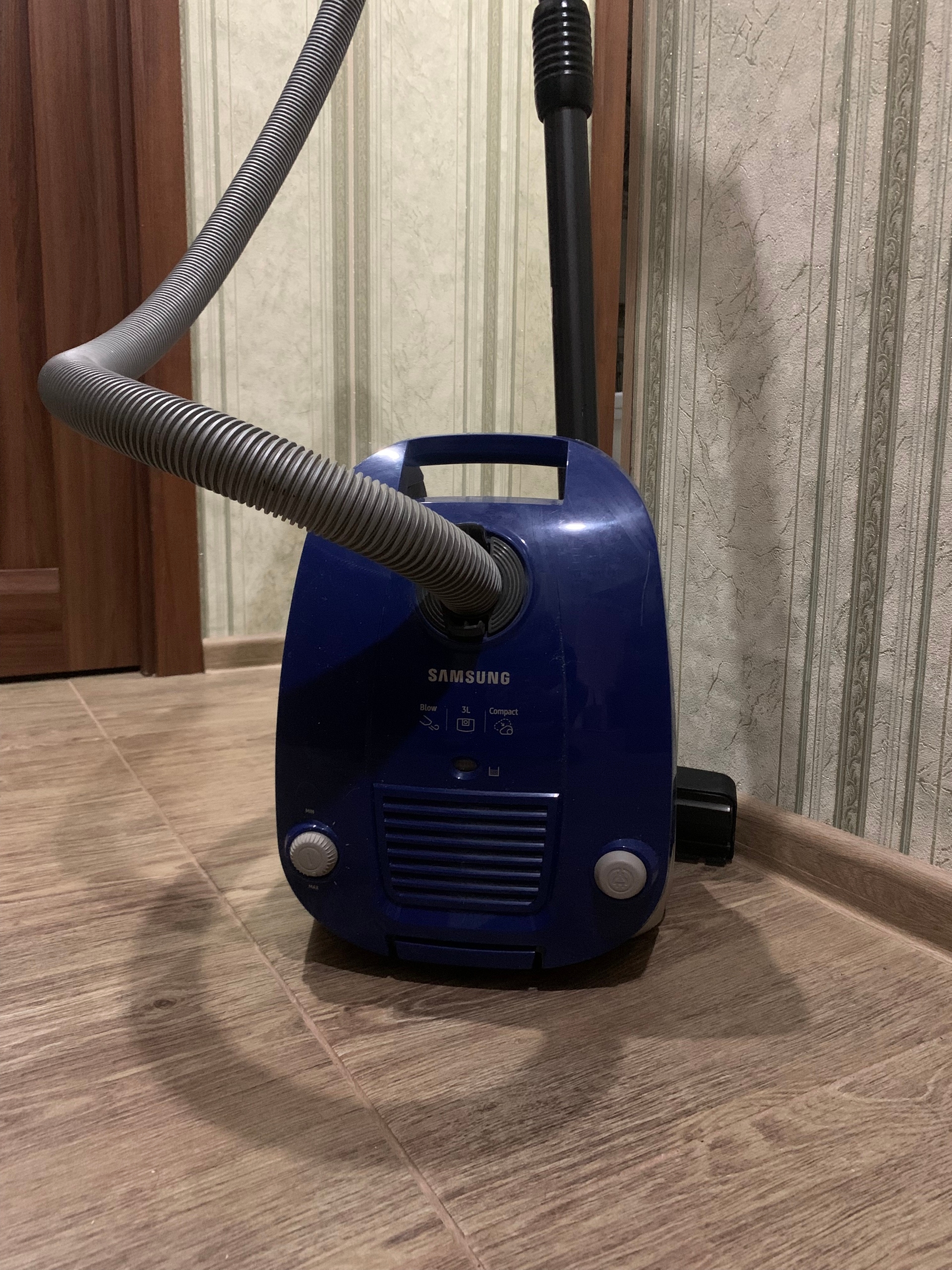 **Продается пылесос Samsung с мешком** (1)