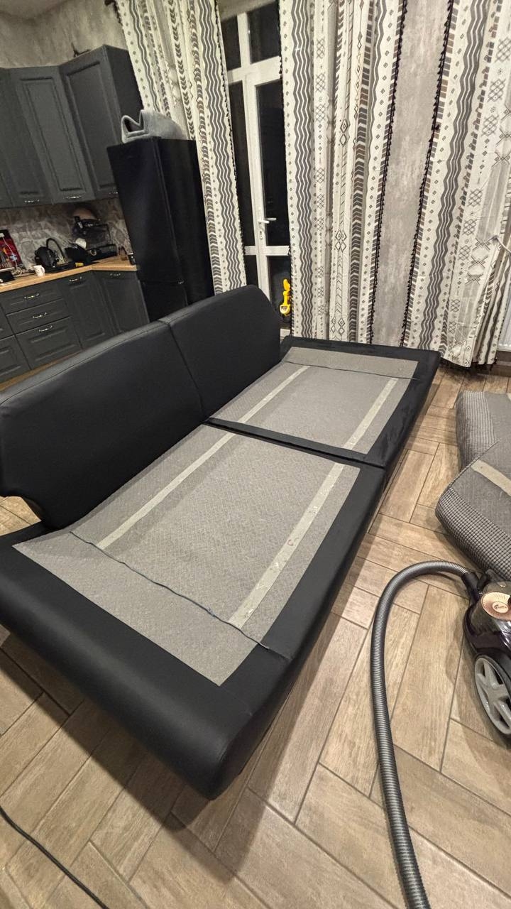 Большой диван с легкостью ухода (2)