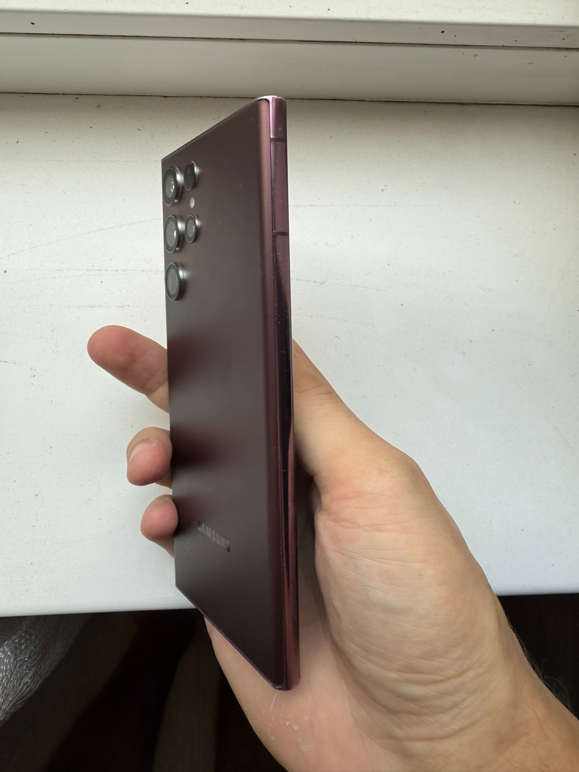 Продается Samsung Galaxy S22 Ultra (2)