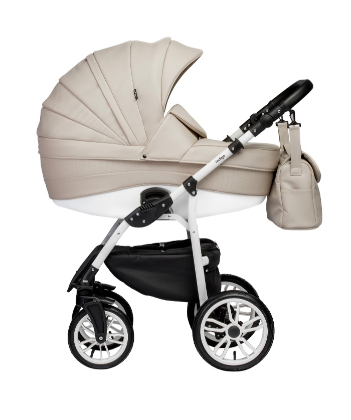 Продаётся многофункциональная коляска Indigo Коляска