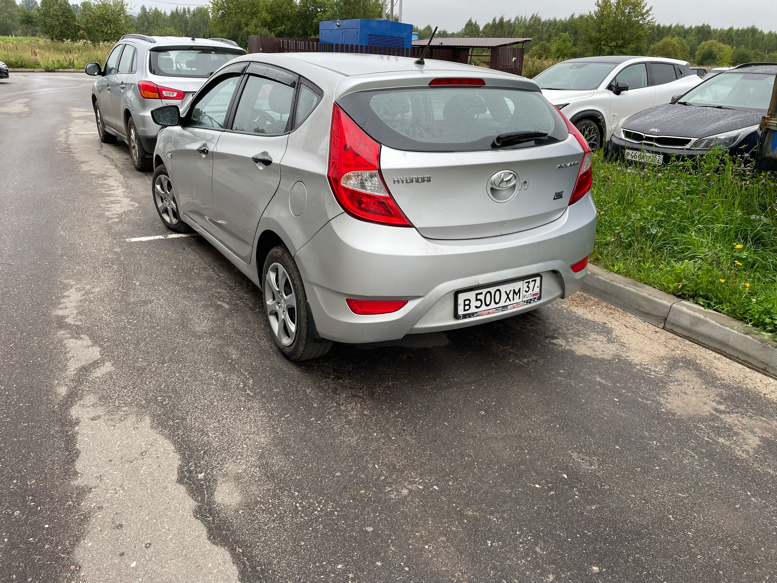 Продается Hyundai Solaris 2011 года (3)