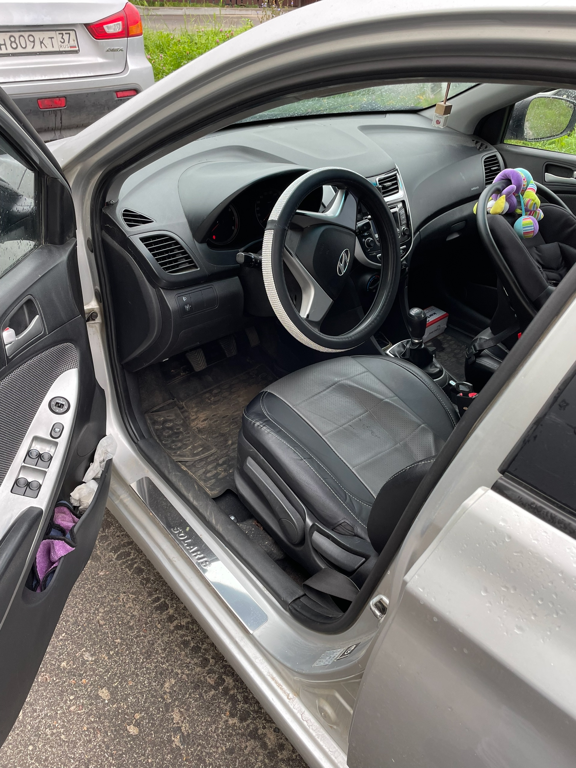 Продается Hyundai Solaris 2011 года (5)