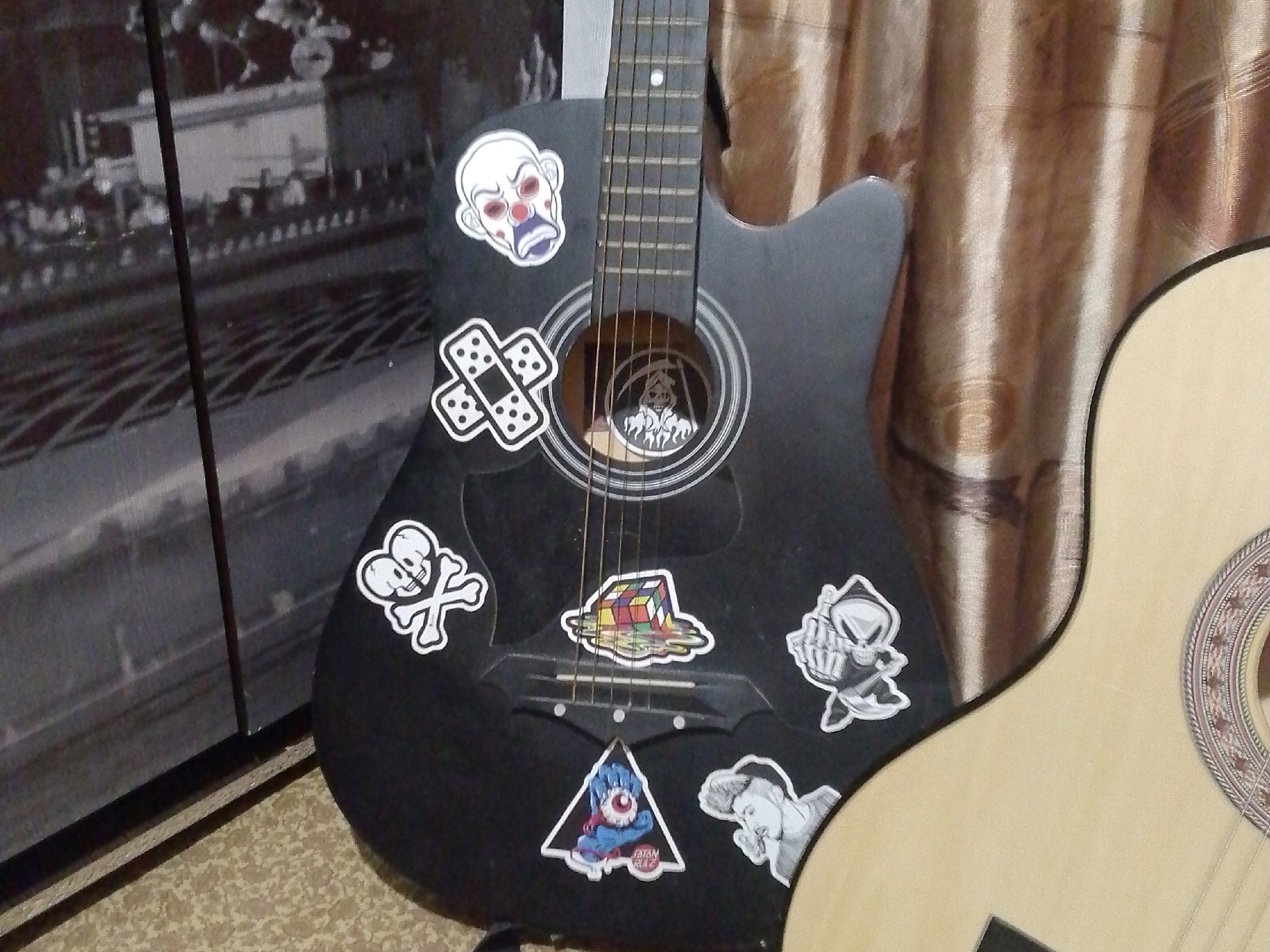 Продается гитара в отличном состоянии