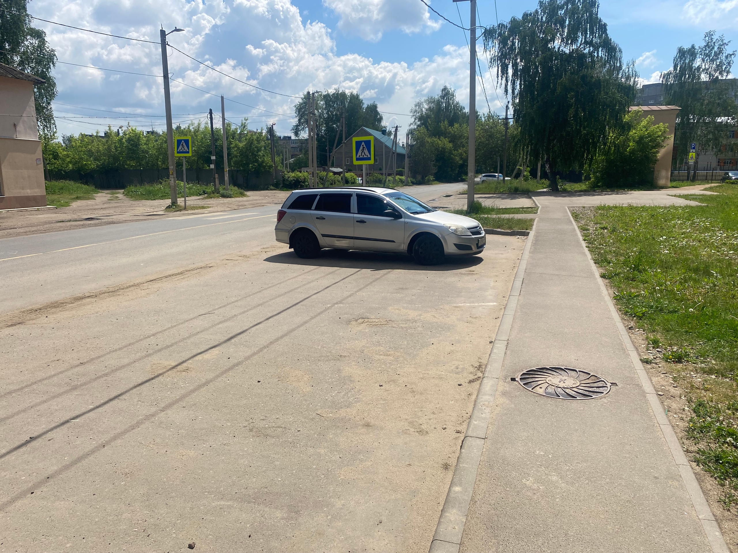 Продается Opel Astra 2008 года (3)