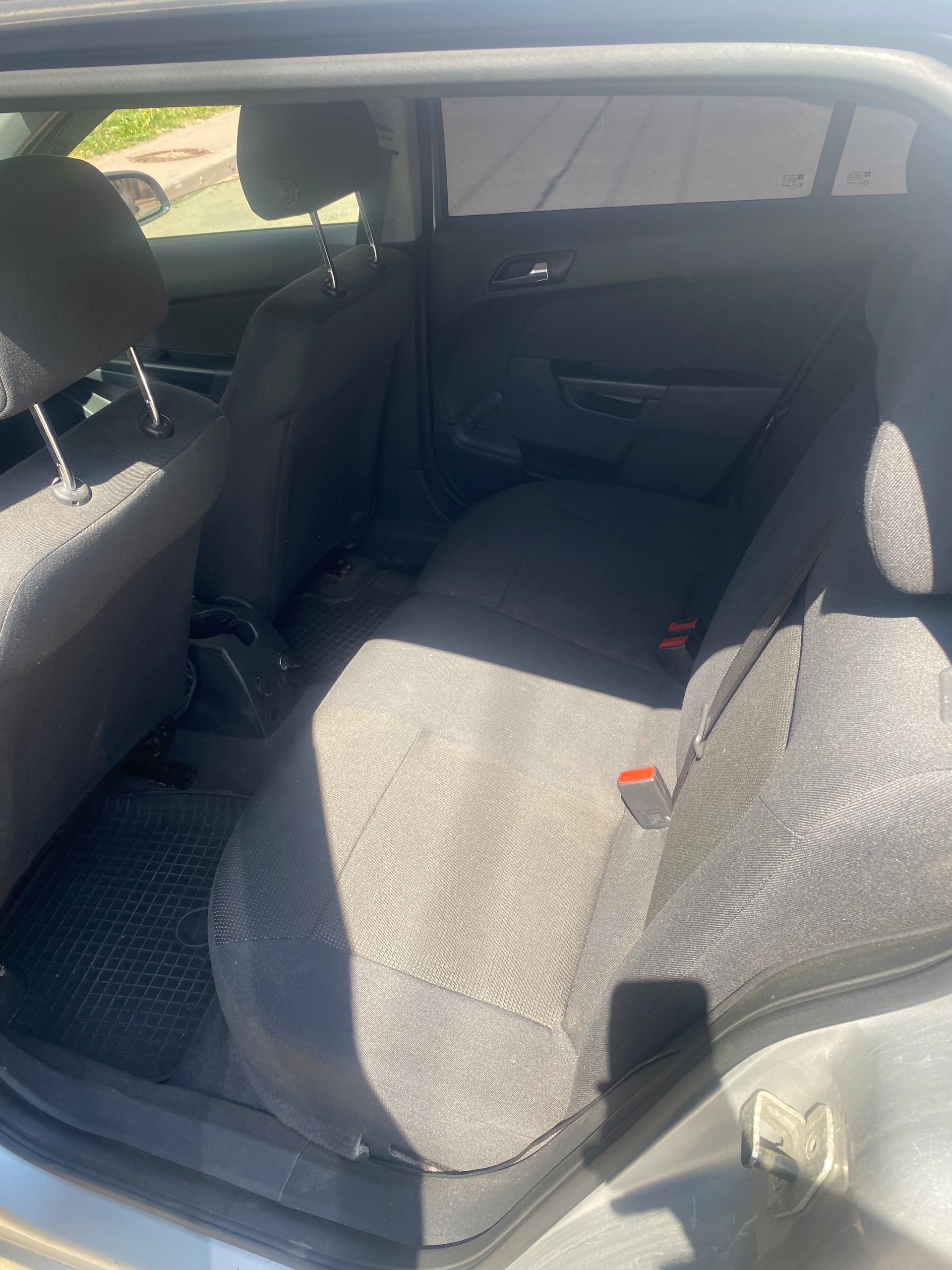 Продается Opel Astra 2008 года (8)