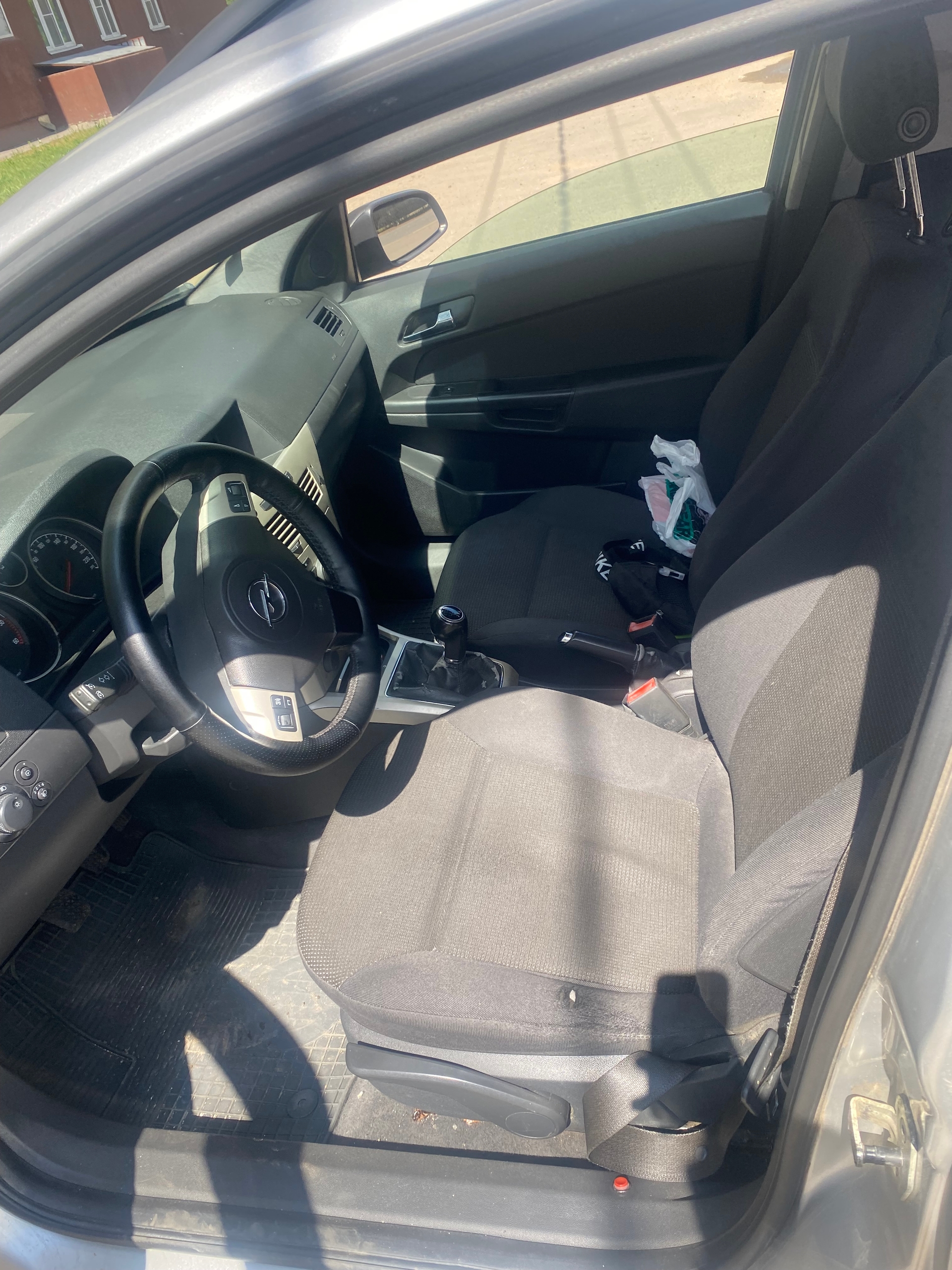 Продается Opel Astra 2008 года (7)