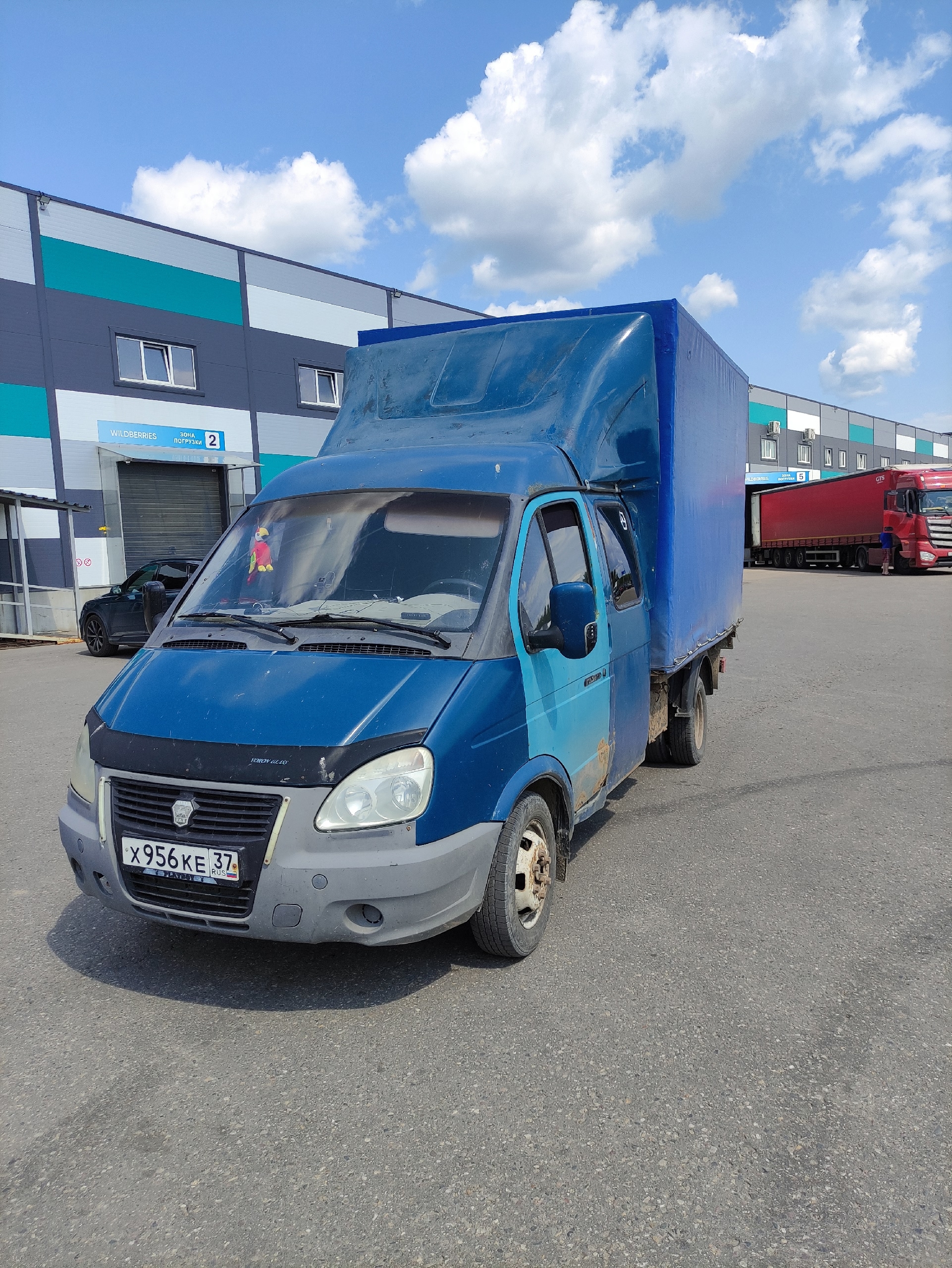 Фермерский трактор 2007 года выпуска (1)