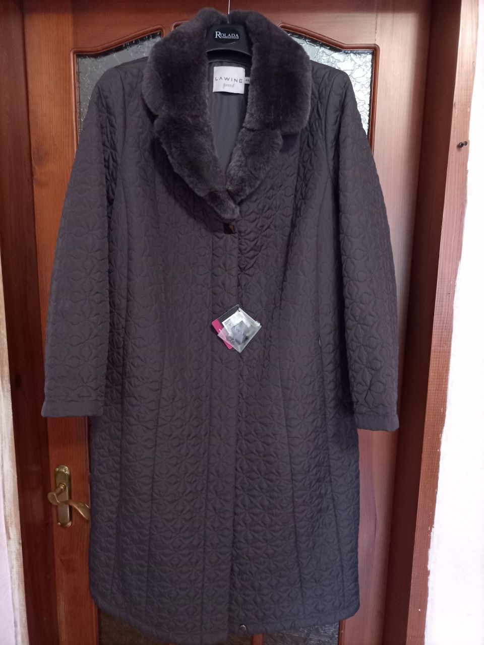 **Одежда: Куртки и Пальто в (1)