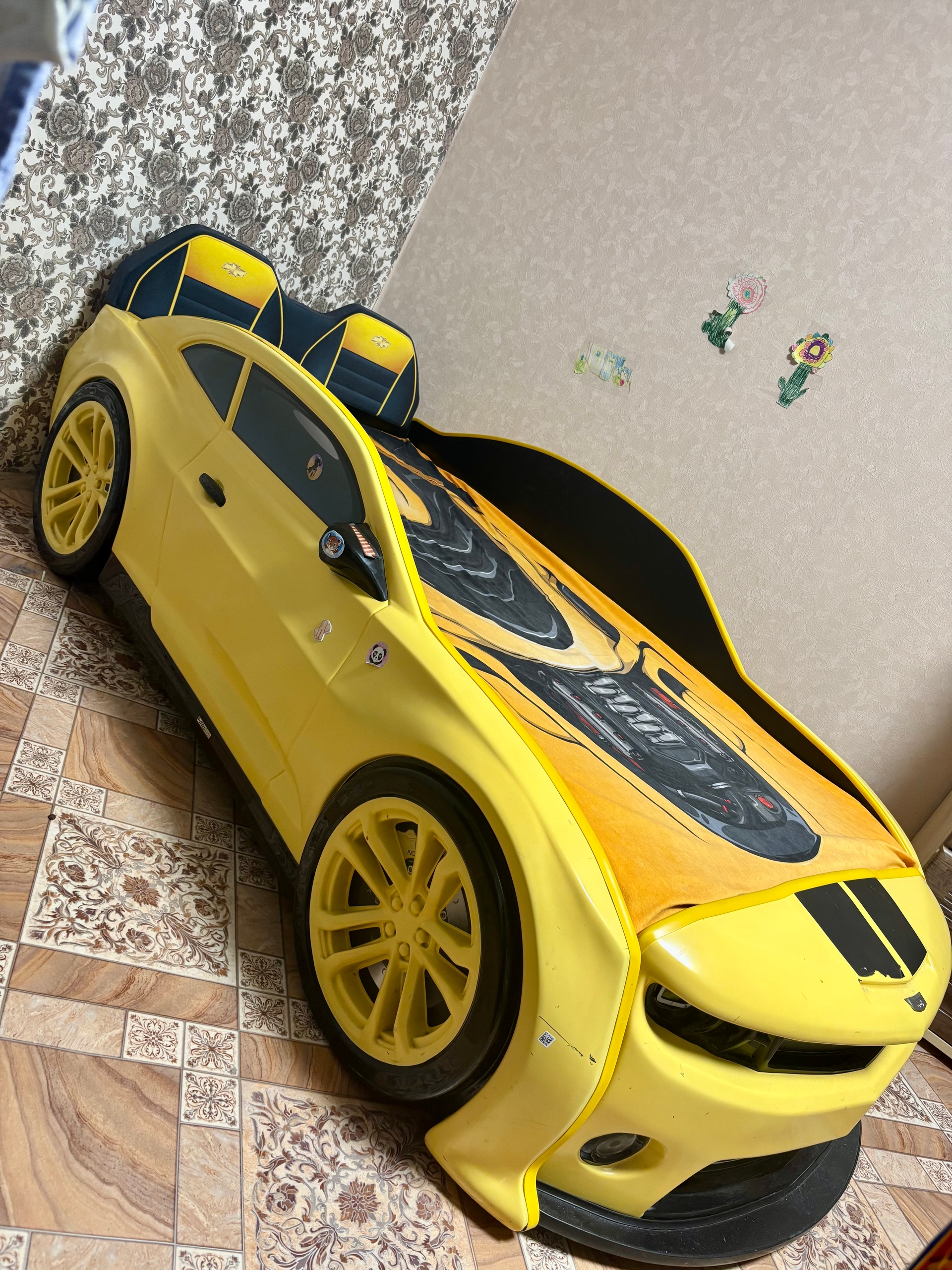 Детская кровать-машина со светодиодами Продам (3)