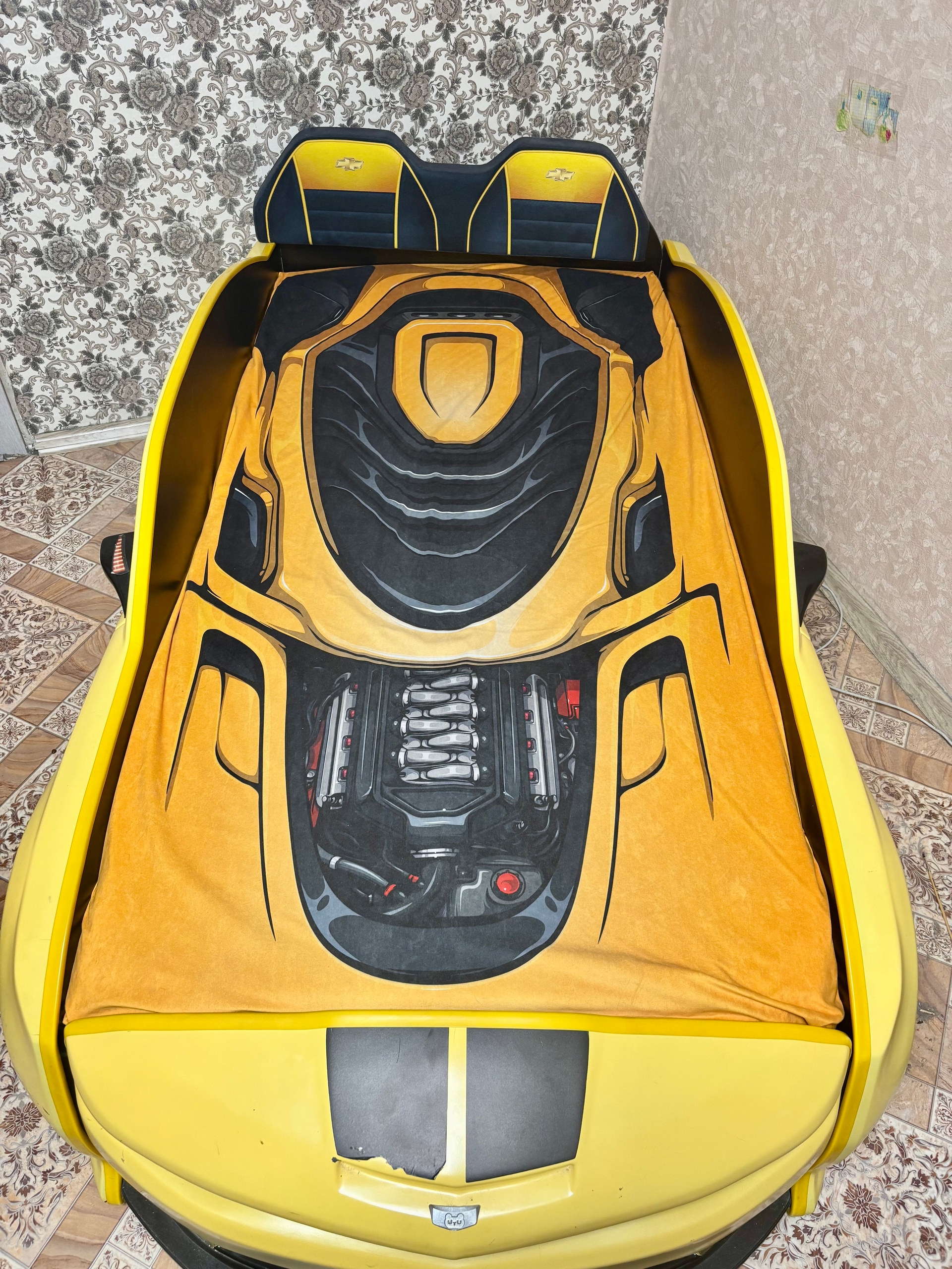 Детская кровать-машина со светодиодами Продам (5)