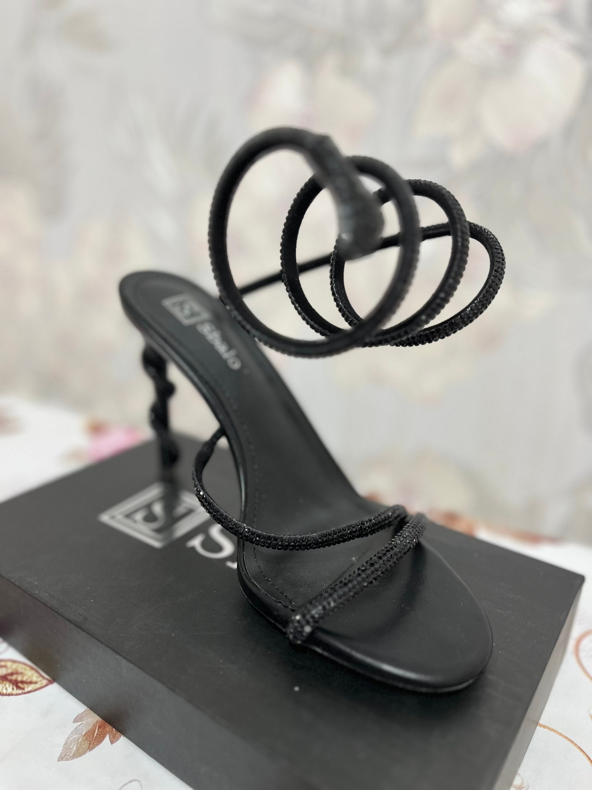 Черные босоножки со стразами Продаю (2)