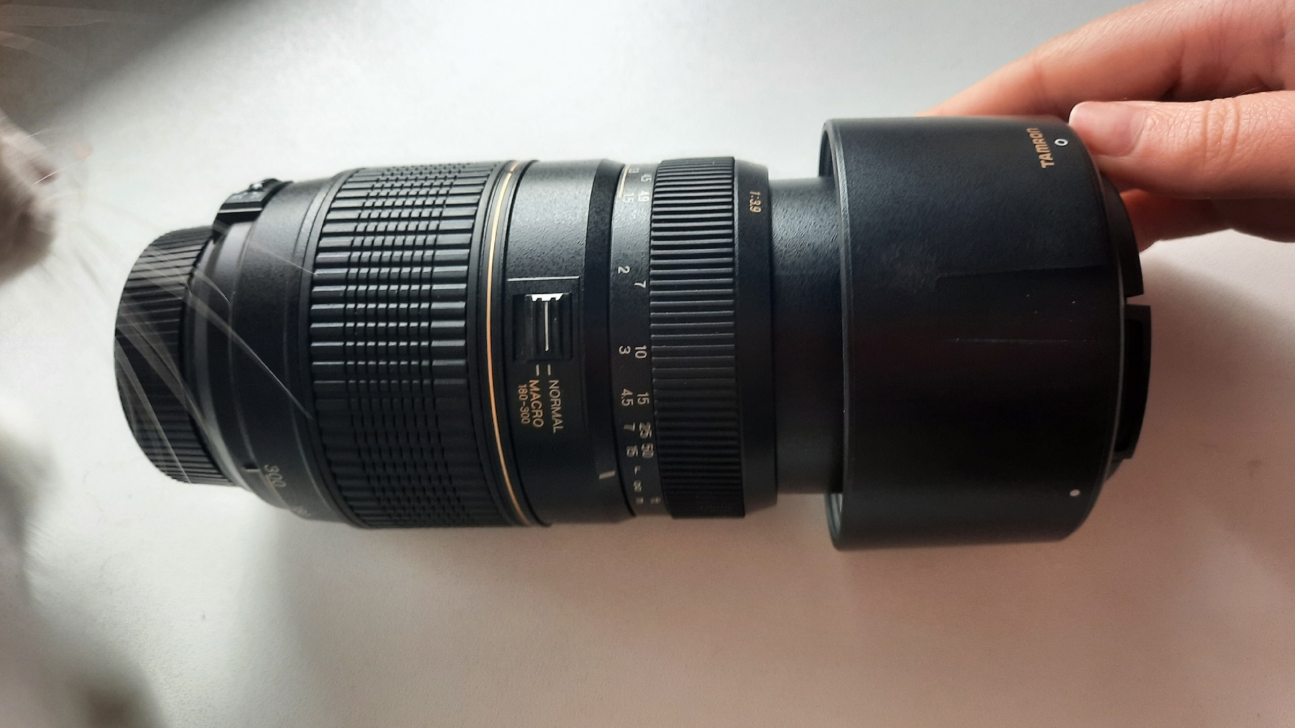 Прекрасный макрообъектив для Nikon Продается