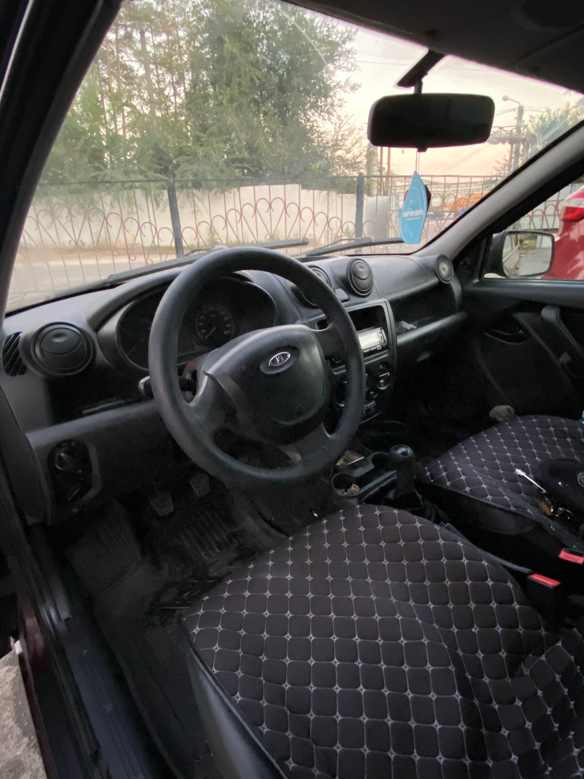 Продается Лада Гранта 2013 года (3)