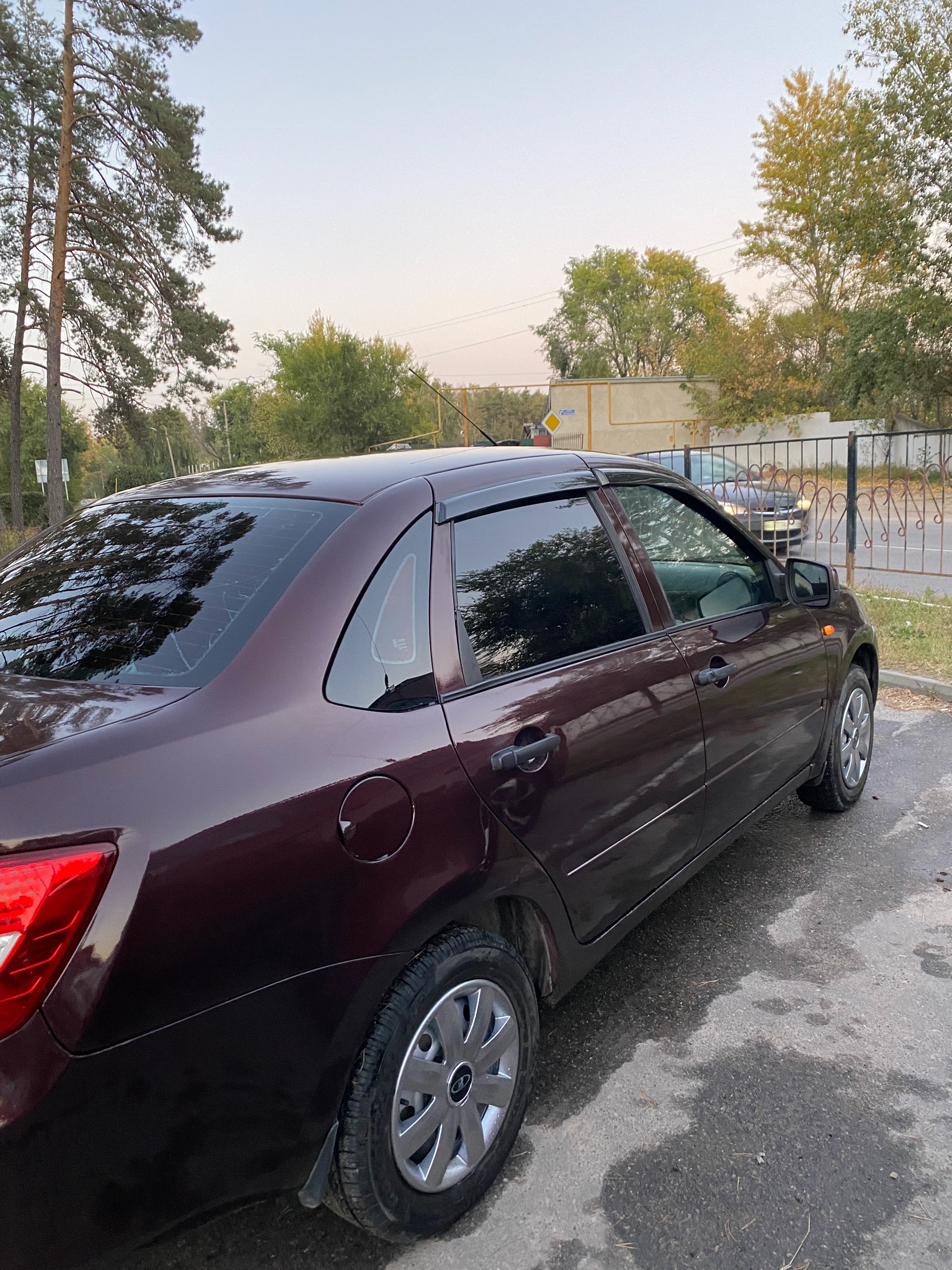 Продается Лада Гранта 2013 года (7)