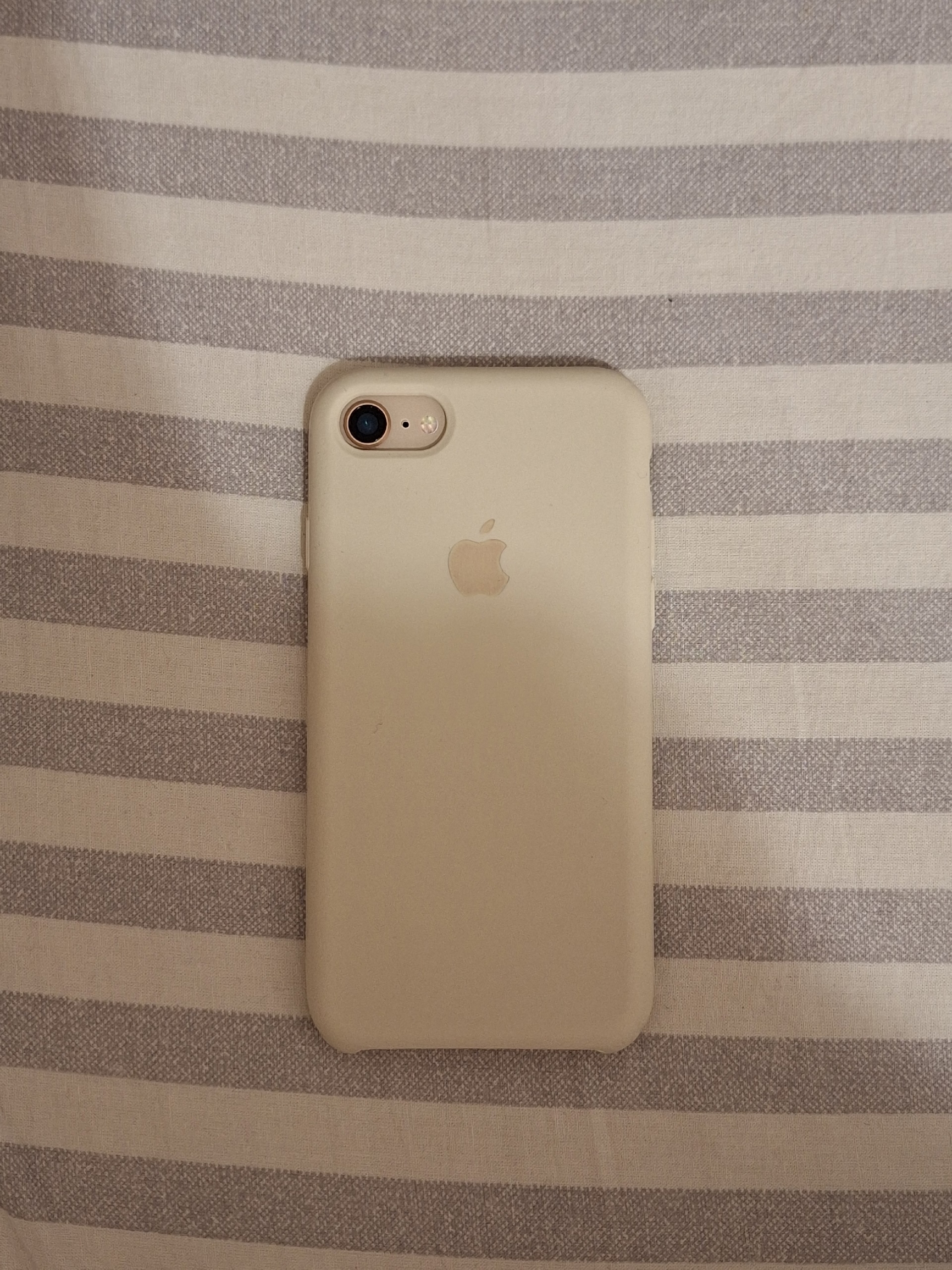 Айфон 8, 64GB, как новый (1)