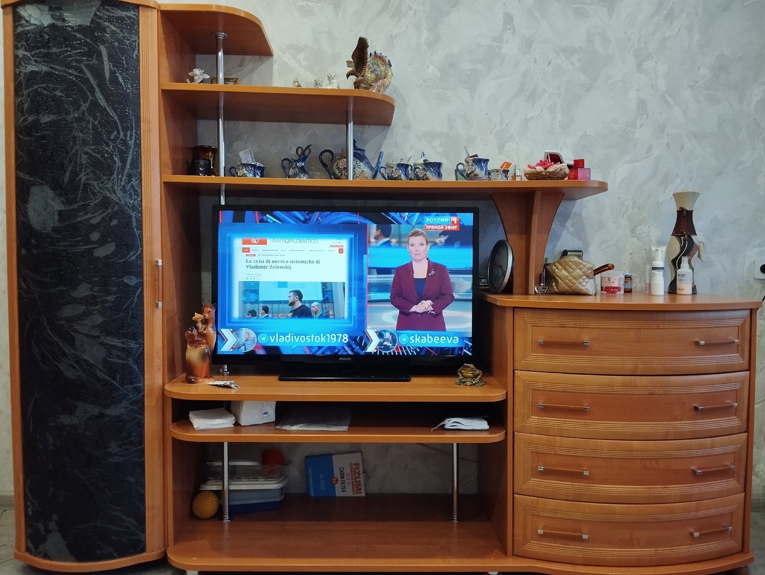 Продажа стенки и шкафа Предлагаю