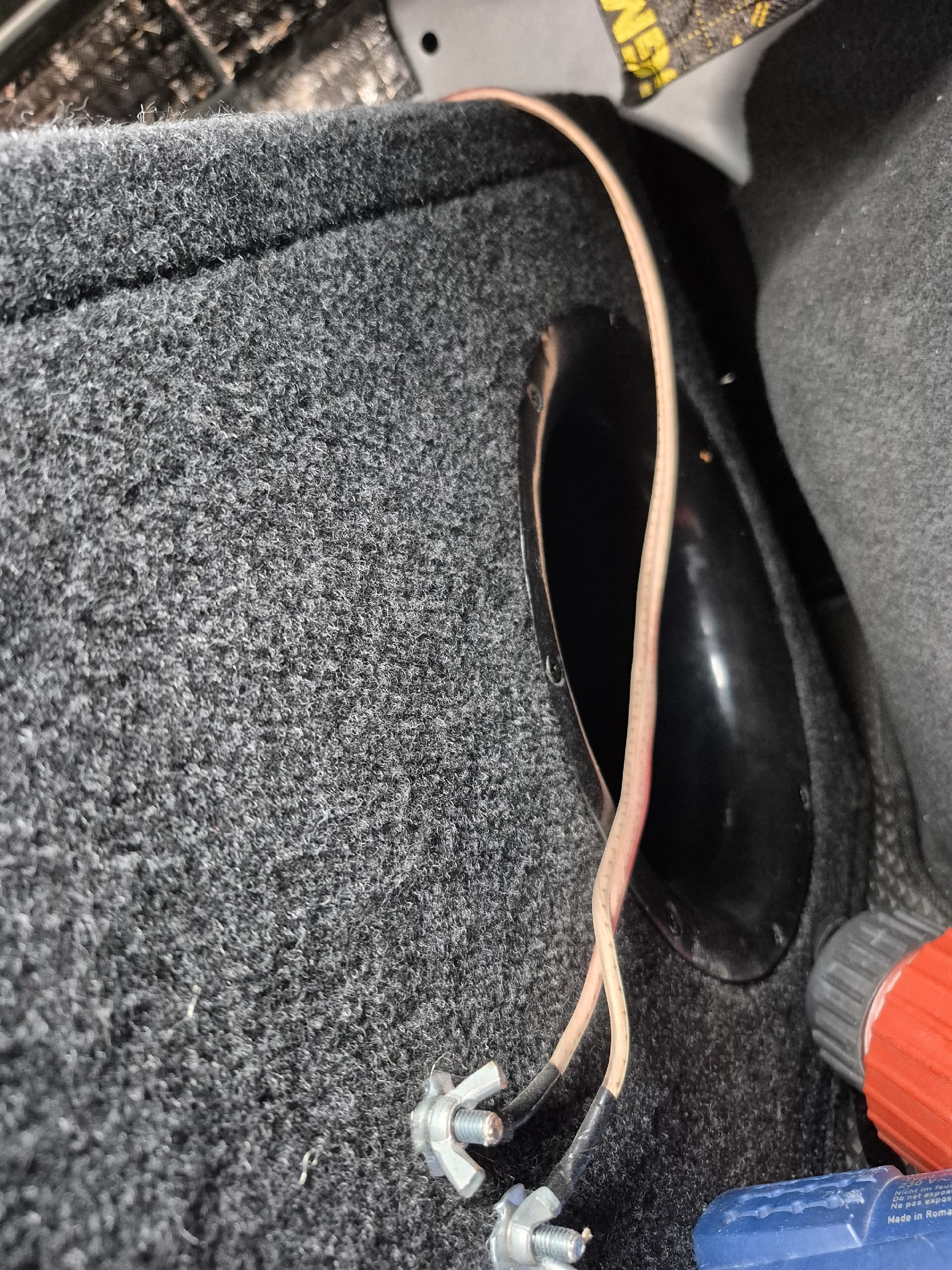 Сабвуфер 15 дюймов с коробом (2)