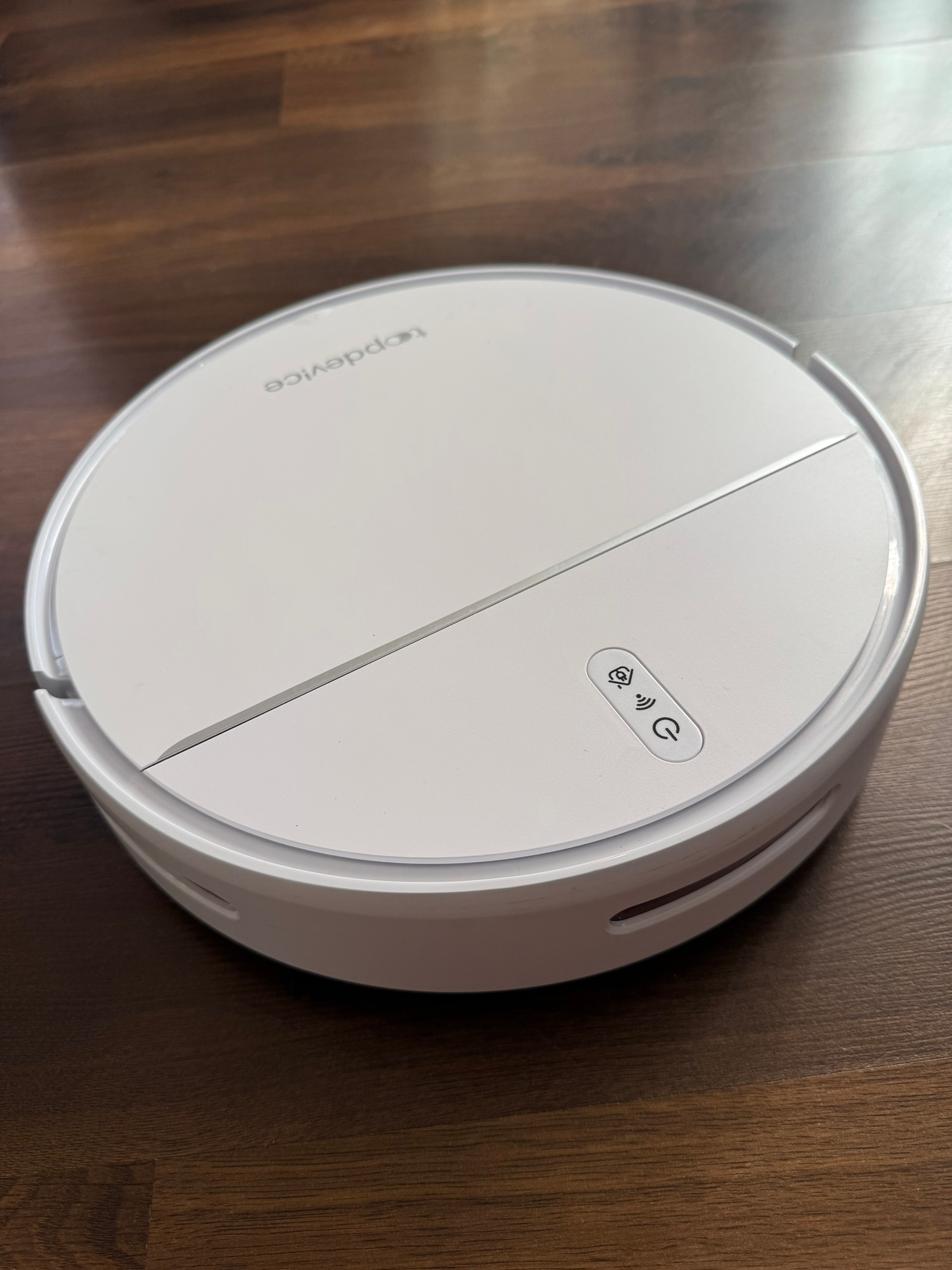 Робот-пылесос с сухой и влажной