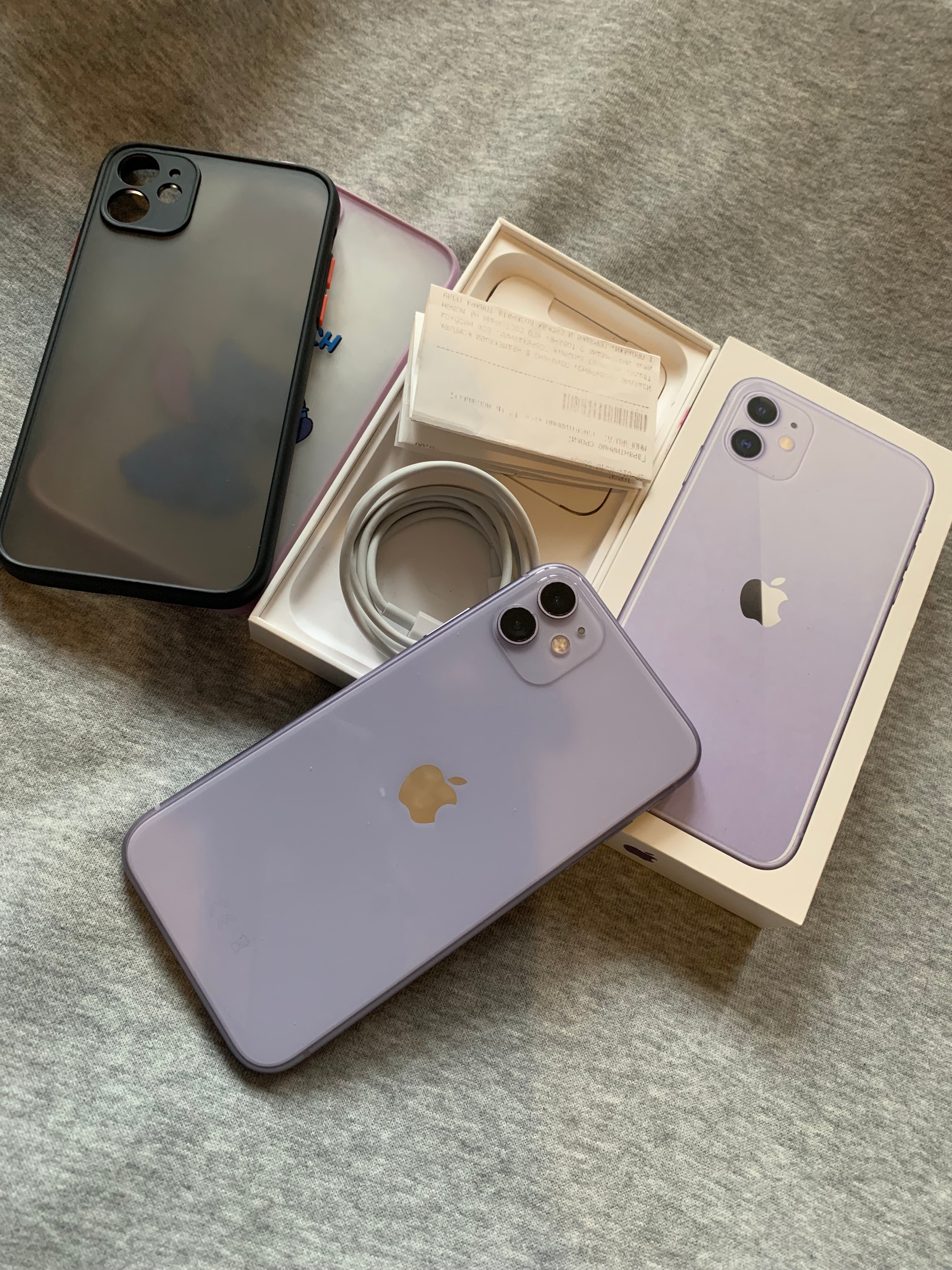 Продается iPhone 11, 64 ГБ (1)