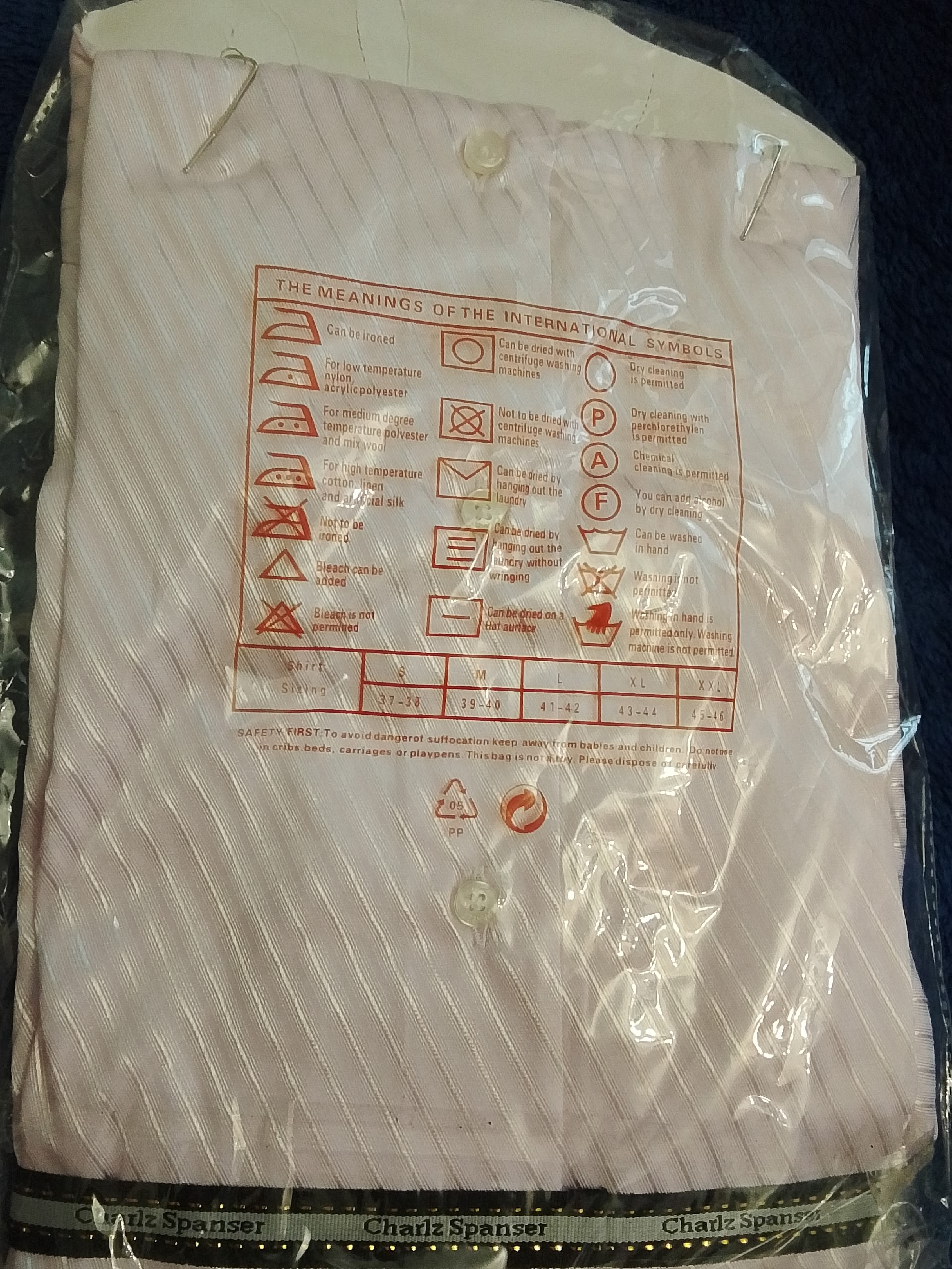 Розовая рубашка с коротким рукавом