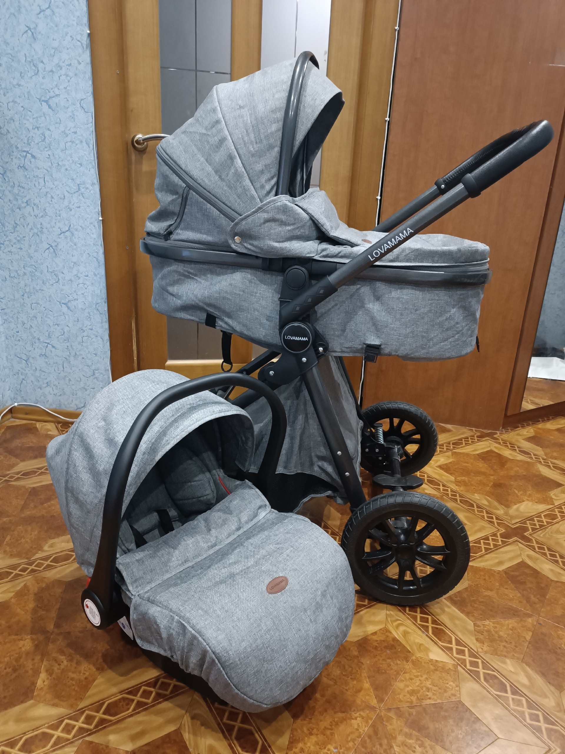 Коляска-трансформер Lovamana V9 Продаётся коляска-трансформер