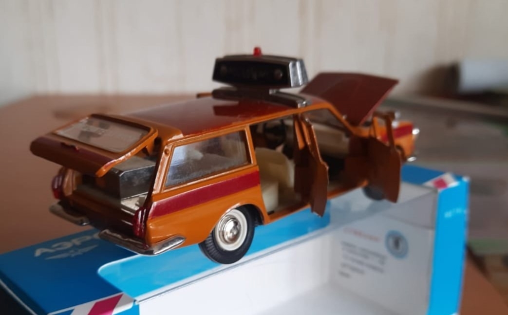 Уникальный аэрофлотный ГАЗ 2402 Модель (5)