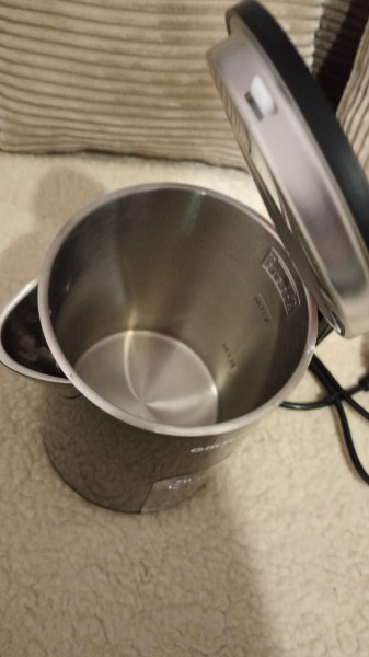 **Электрочайники с Алисой на выбор** (6)