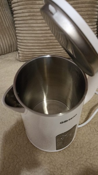 **Электрочайники с Алисой на выбор** (3)