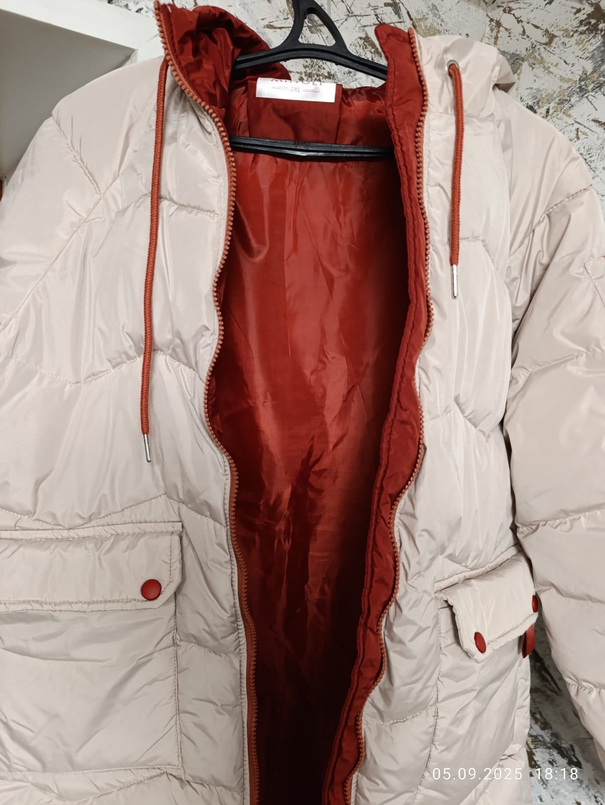 Продажа нового пуховика: размер 54 (2)