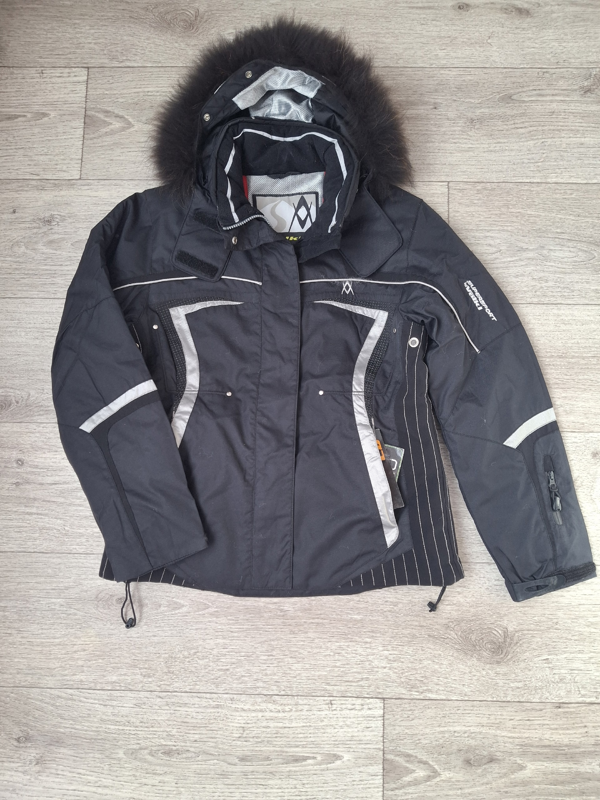 Новые женские куртки на продажу (2)