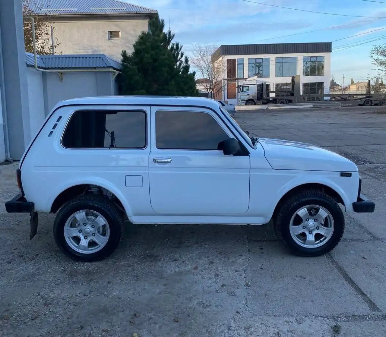 Лада 4х4 2121 Нива на (2)