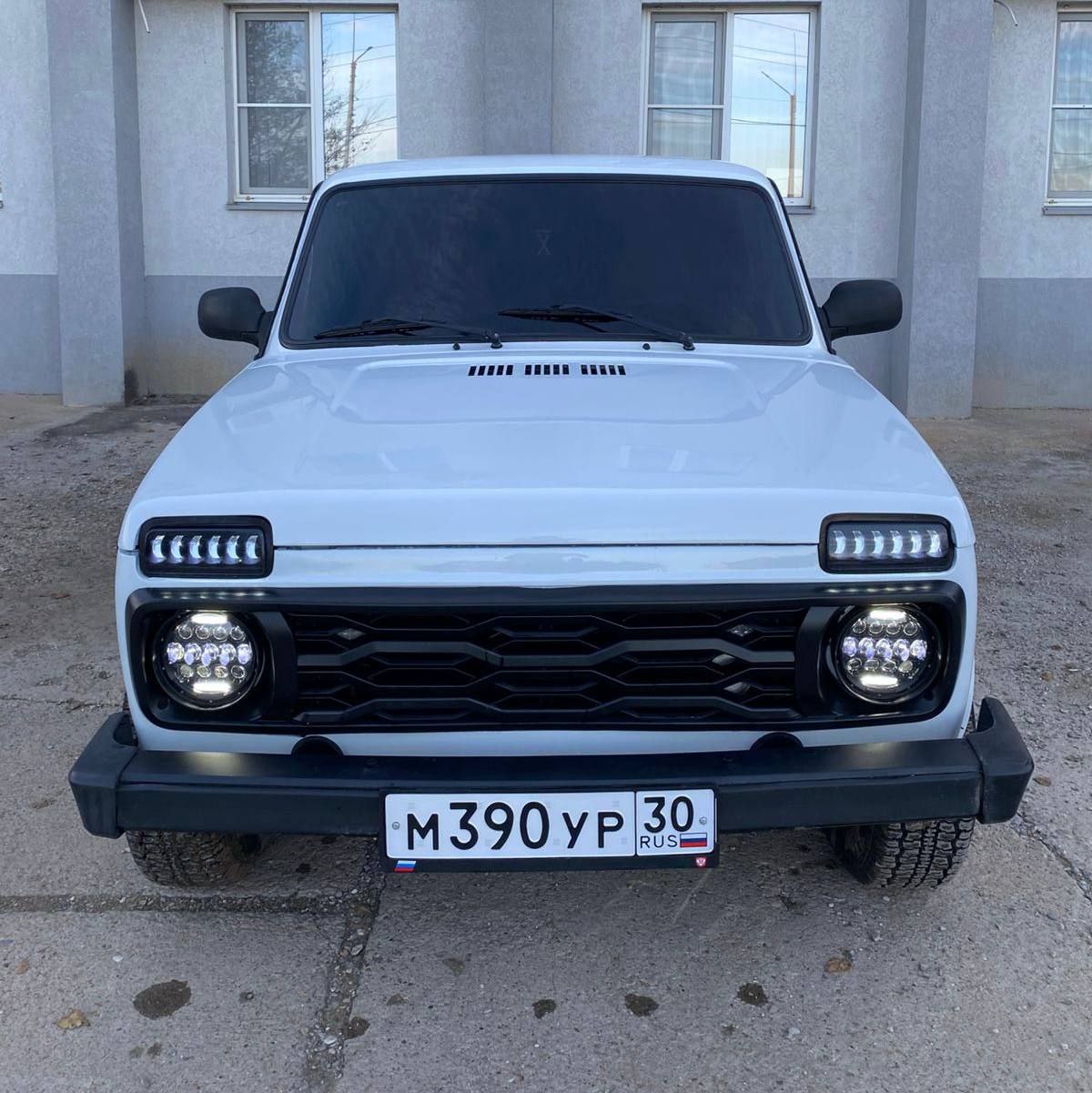 Лада 4х4 2121 Нива на (1)