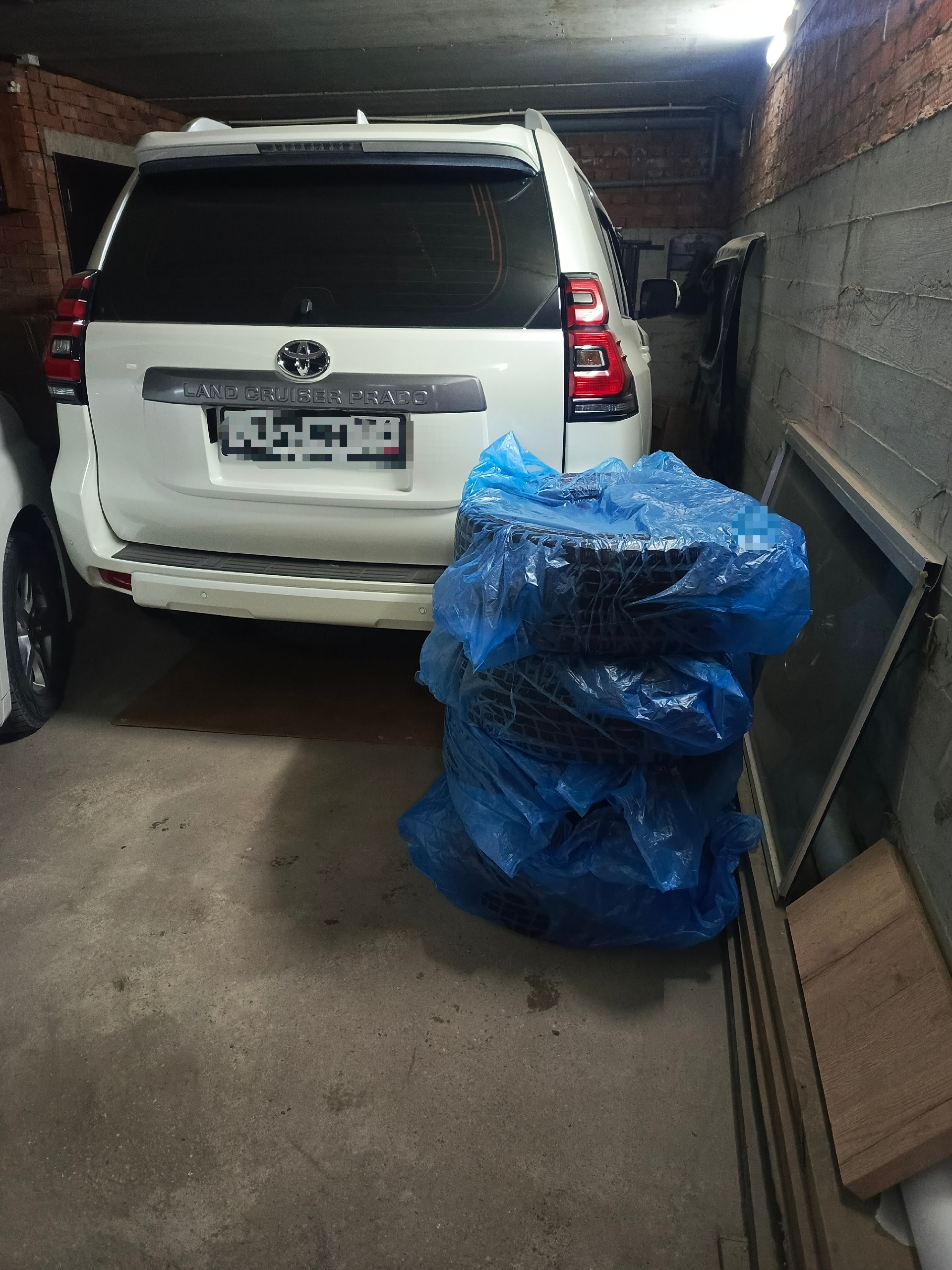 Резина для Toyota Harrier 2