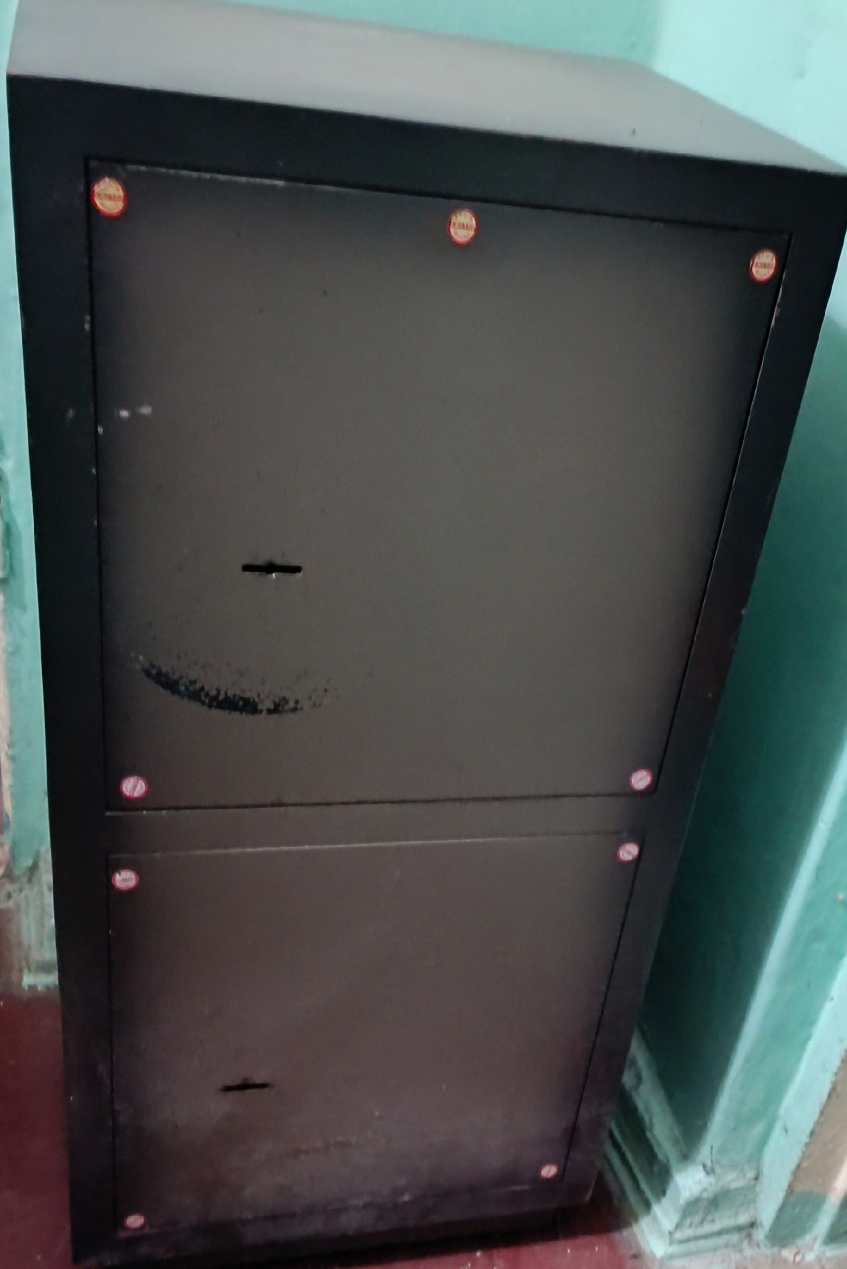 Продажа мебели в центре Макеевки (1)