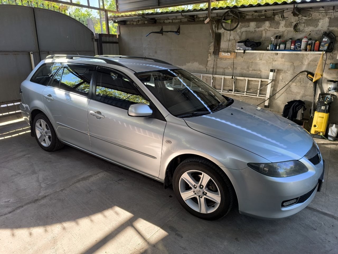 Продается Mazda 6 универсал 2006 (2)