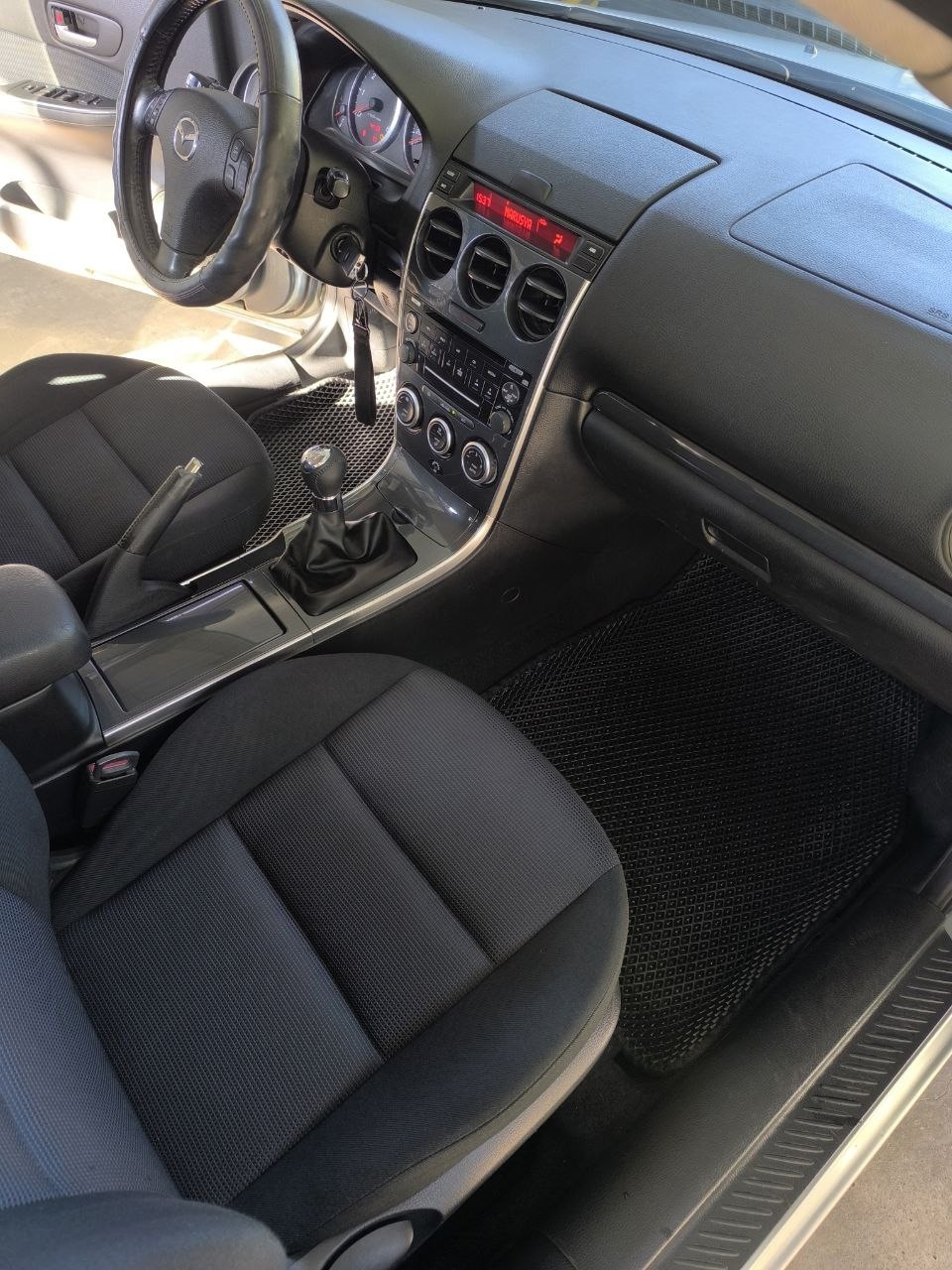 Продается Mazda 6 универсал 2006 (6)