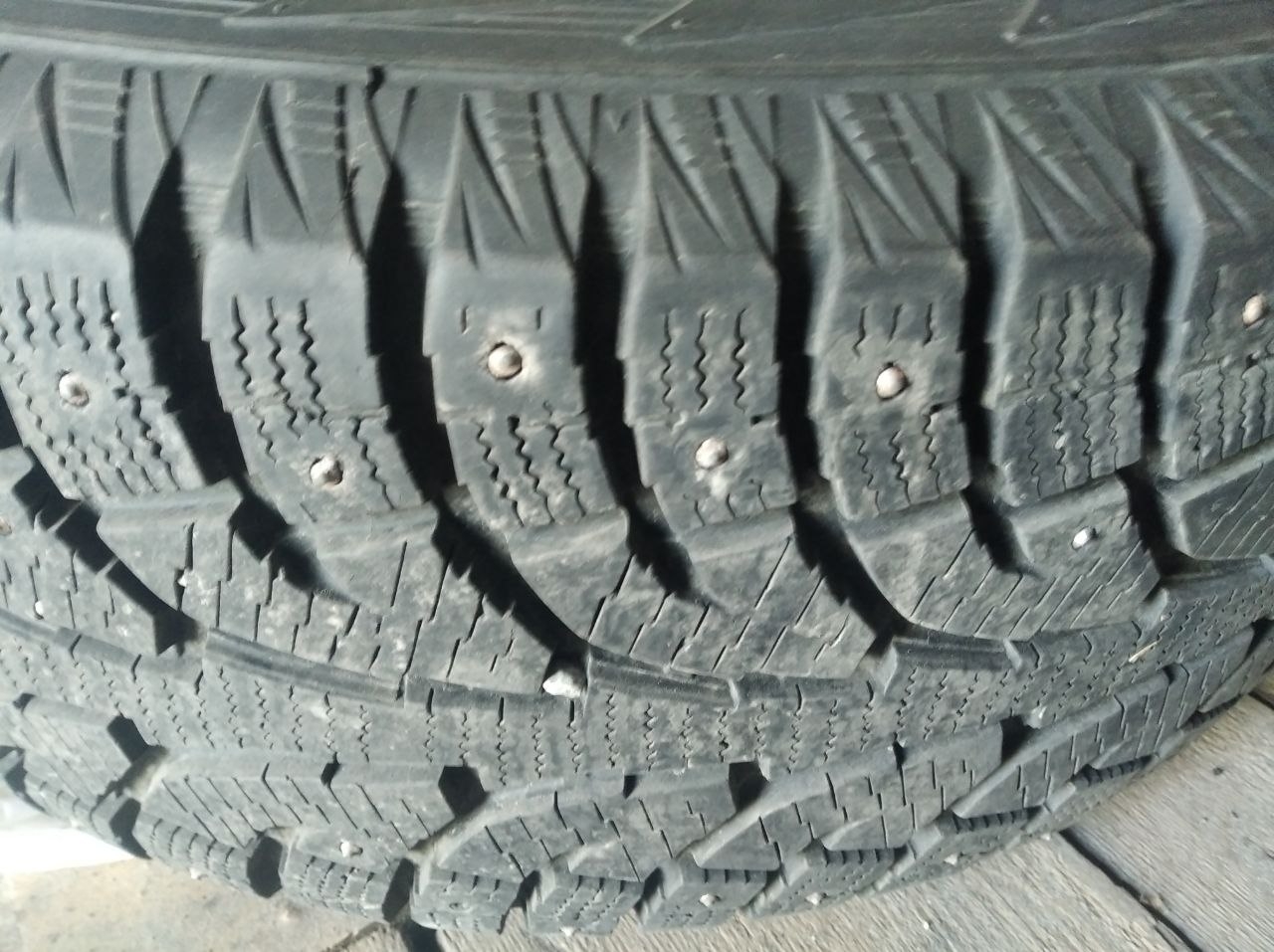 Продажа резины в Донецке Продаётся (7)