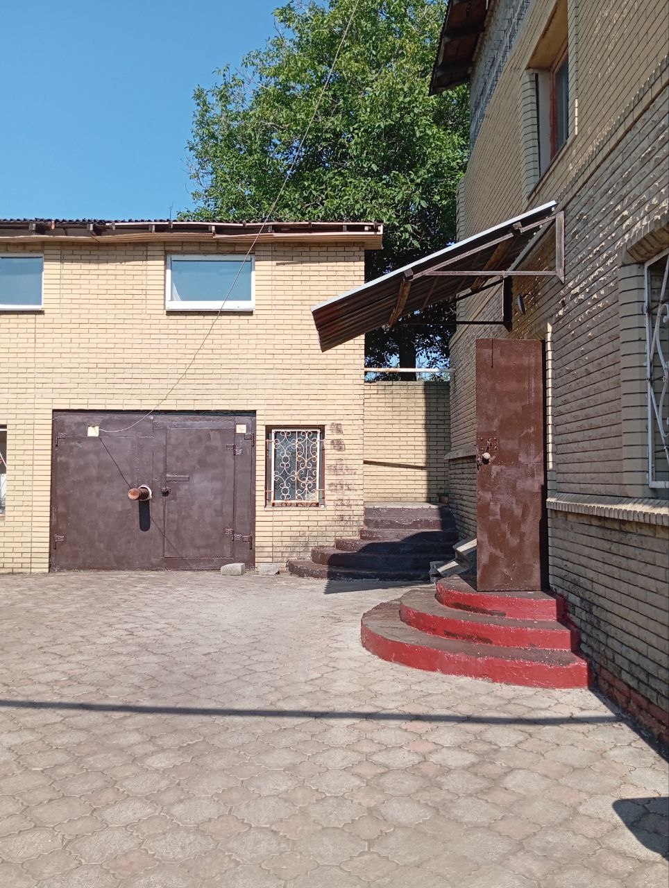 Продается кирпичный дом в Киеве