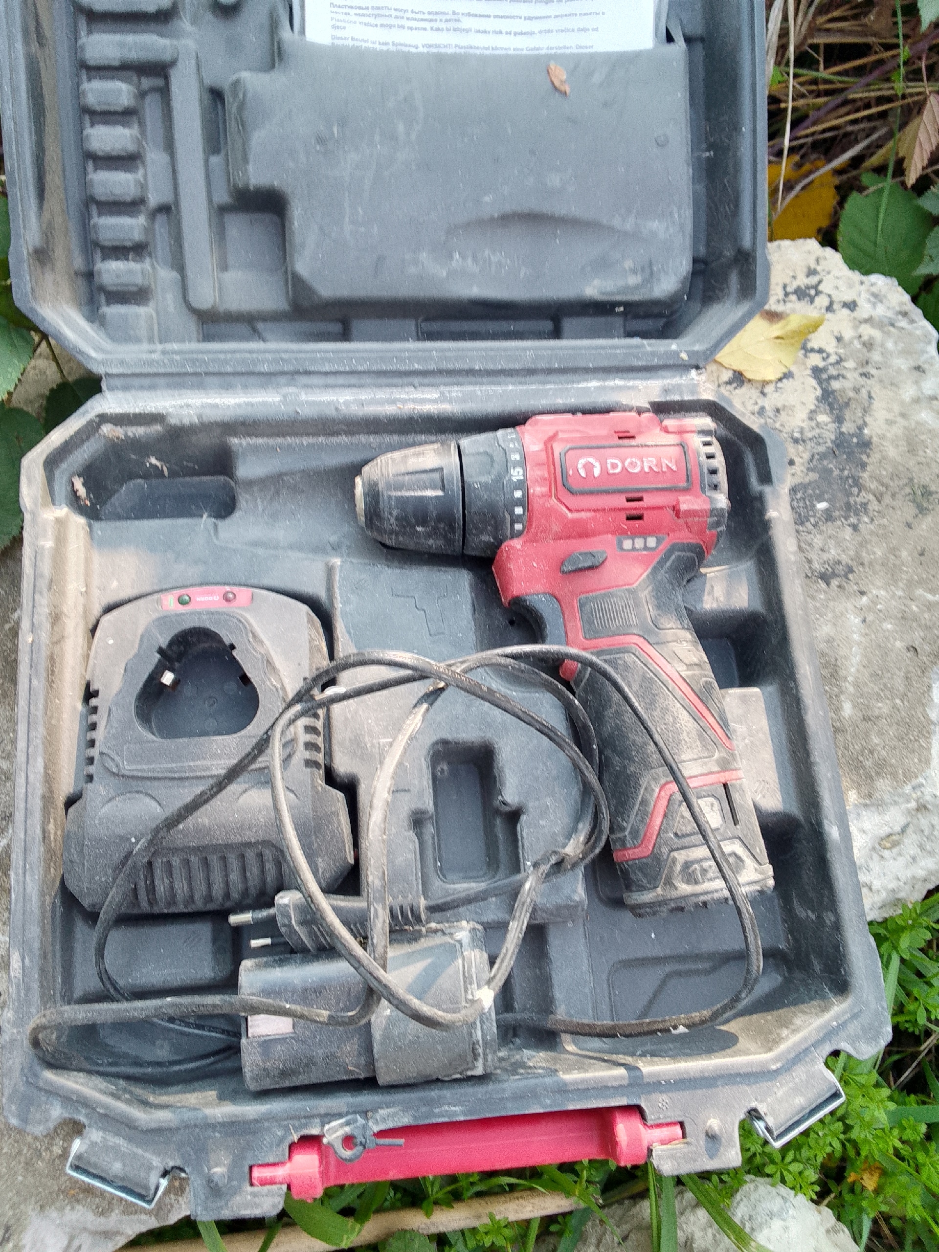 Продаю надежный шуруповерт дрель Продается