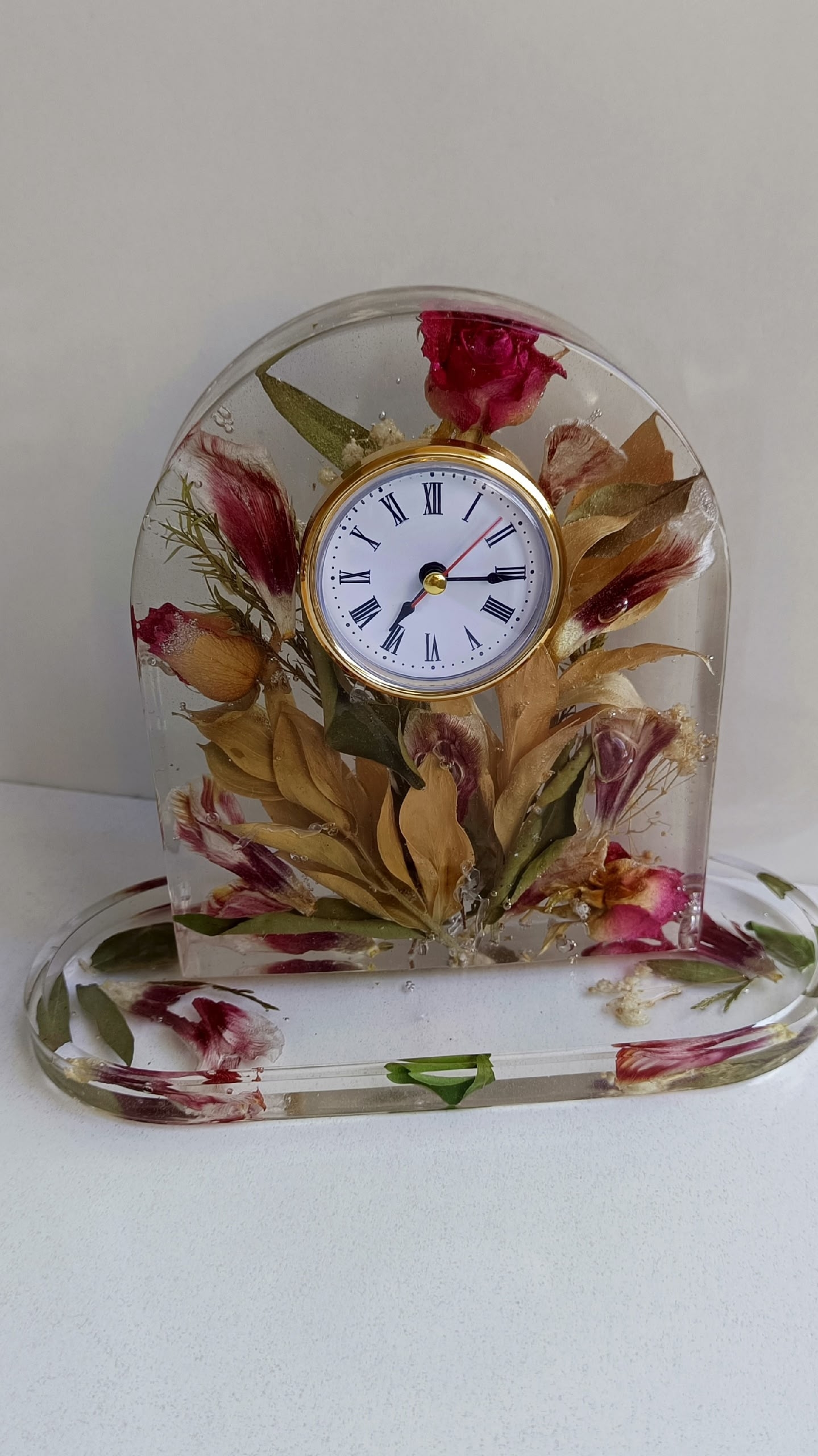 Элегантные часы-ночник из эпоксидной смолы